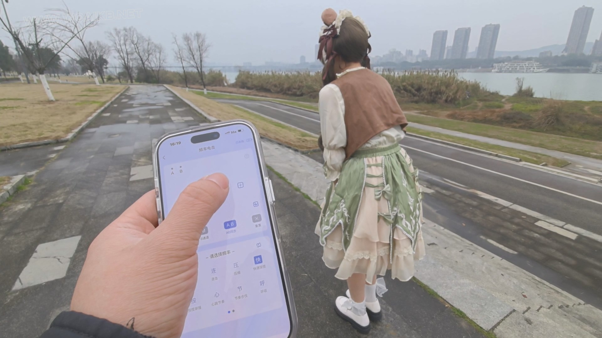 ◤暴走的小萝莉◢ 瞧把我M调成什么骚样了 内裤堵嘴封嘴 波波贝 电击器户外羞耻强高 预览图 20