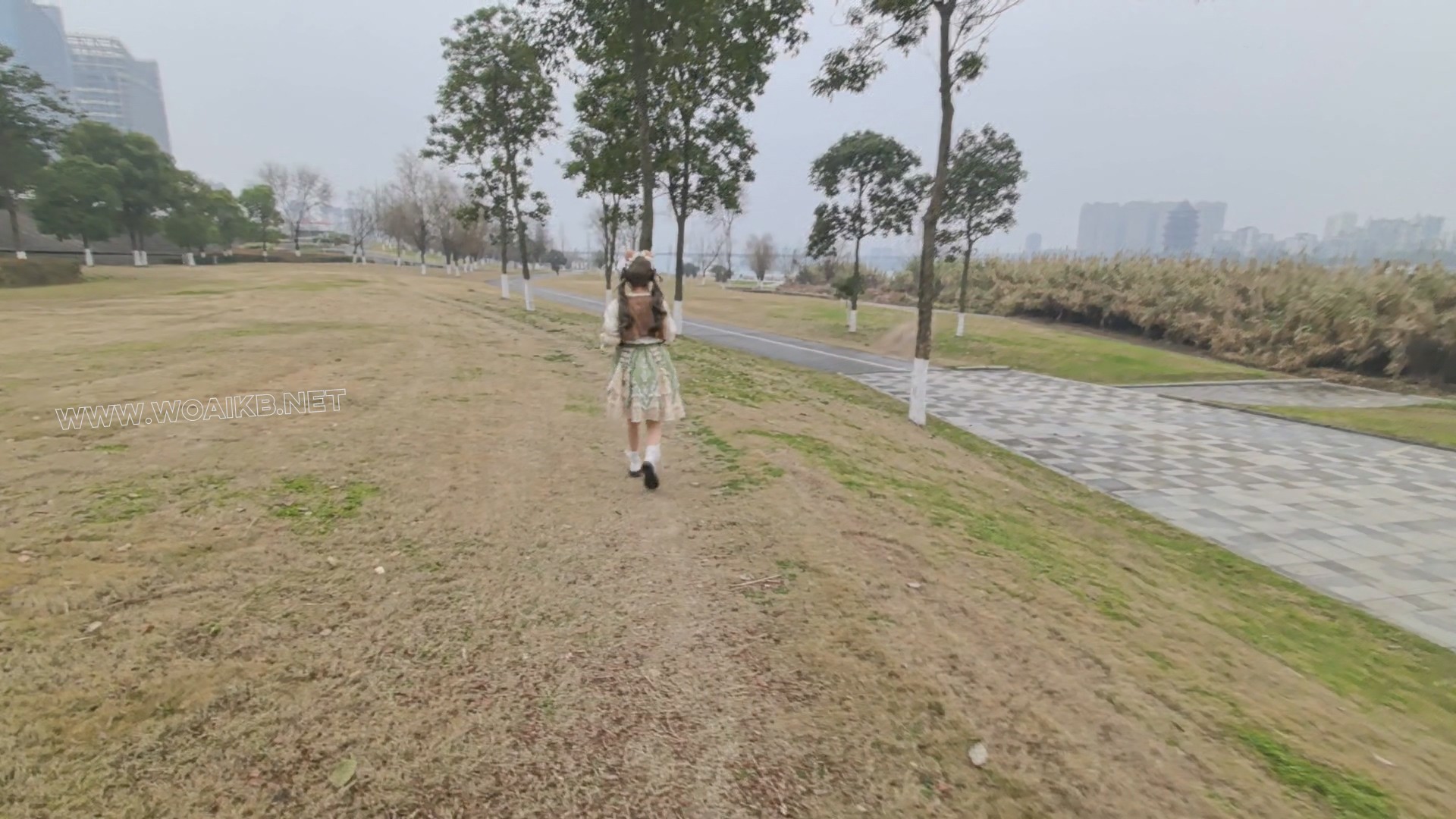 ◤暴走的小萝莉◢ 瞧把我M调成什么骚样了 内裤堵嘴封嘴 波波贝 电击器户外羞耻强高 预览图 18