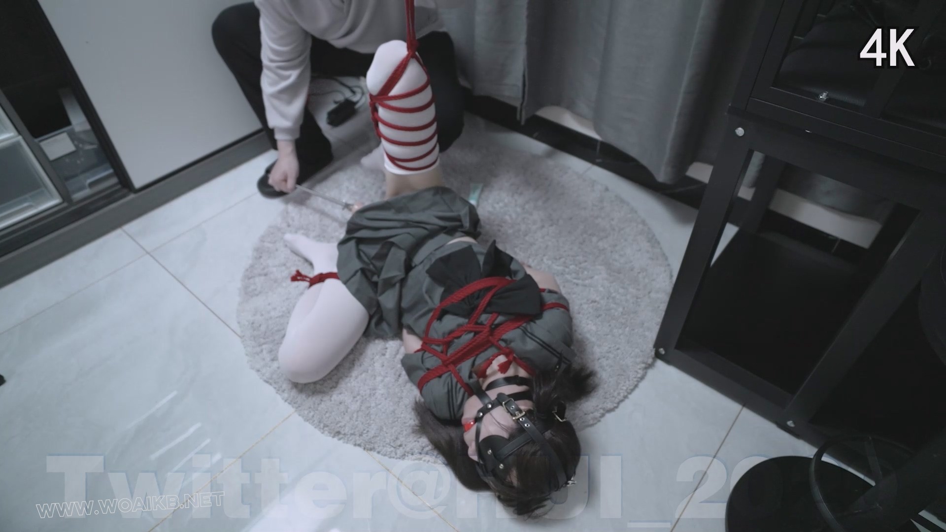 依旧啵啵贝，强制单腿吊，假YJ手动抽插，其实是因为炮机坏了 预览图 19