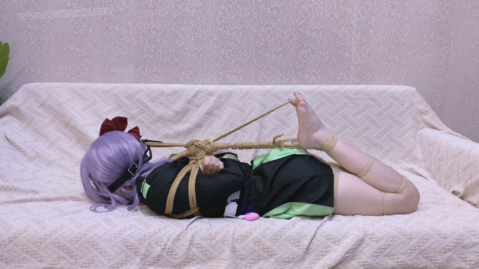 《二次元少女系》-客户定拍-第七集-柊筱娅cos+日式紧缚+胸缚+蛇缚并腿捆+紧缚驷马+... 预览图 1