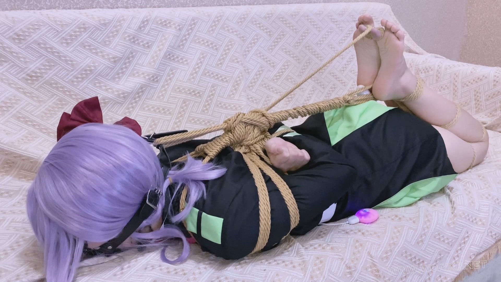 《二次元少女系》-客户定拍-第七集-柊筱娅cos+日式紧缚+胸缚+蛇缚并腿捆+紧缚驷马+... 预览图 4