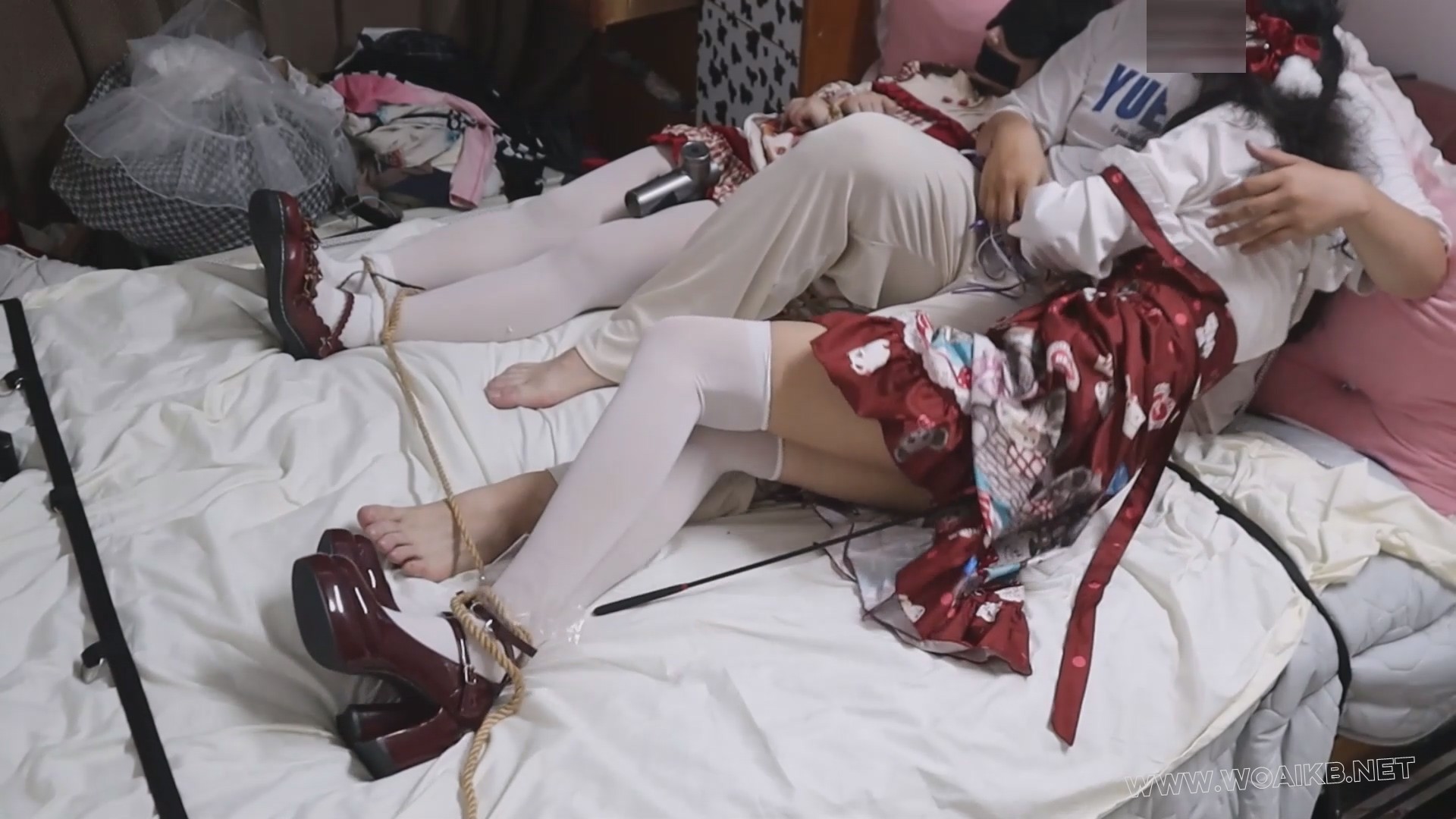 红洛丽塔双纯M 洛丽塔双马尾少女双奴线下调教多种动作 羞耻而渴求舒服虐待的漂亮母... 预览图 7