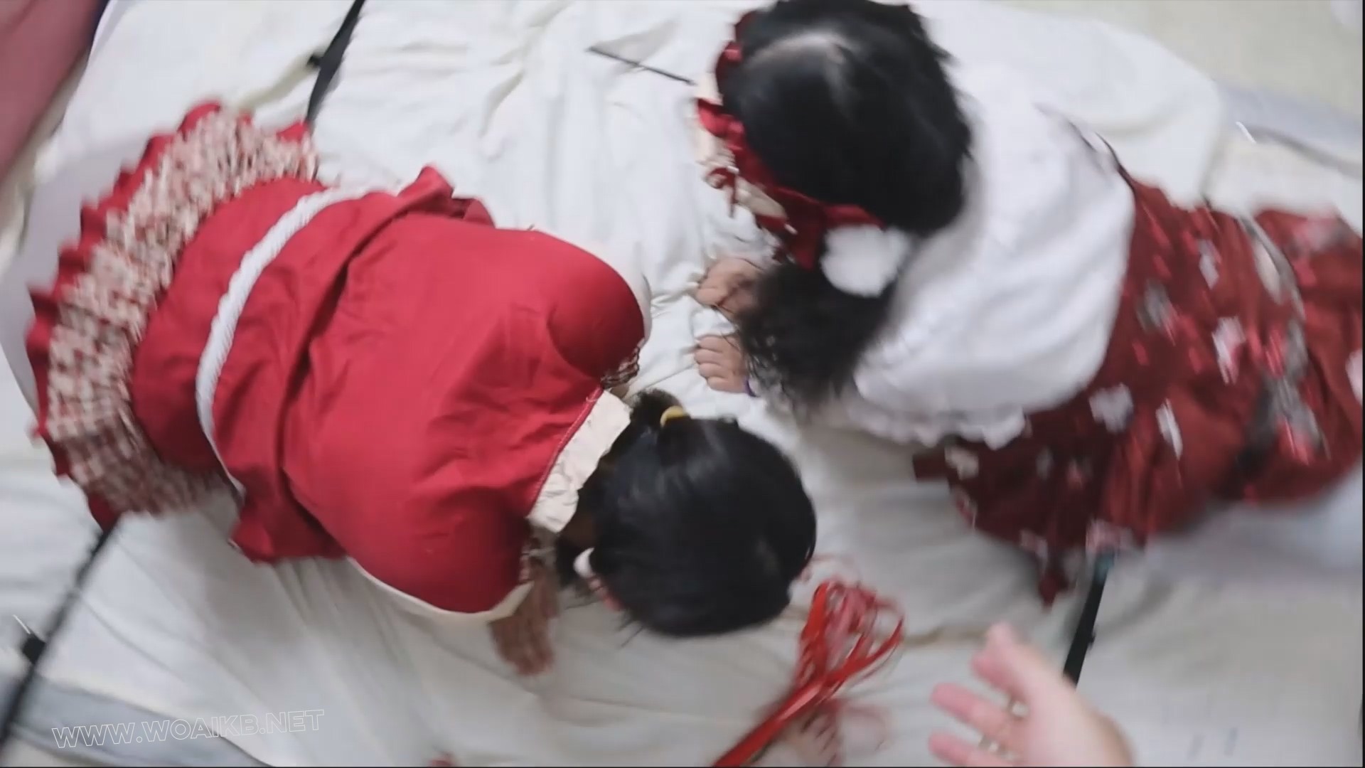 红洛丽塔双纯M 洛丽塔双马尾少女双奴线下调教多种动作 羞耻而渴求舒服虐待的漂亮母... 预览图 12