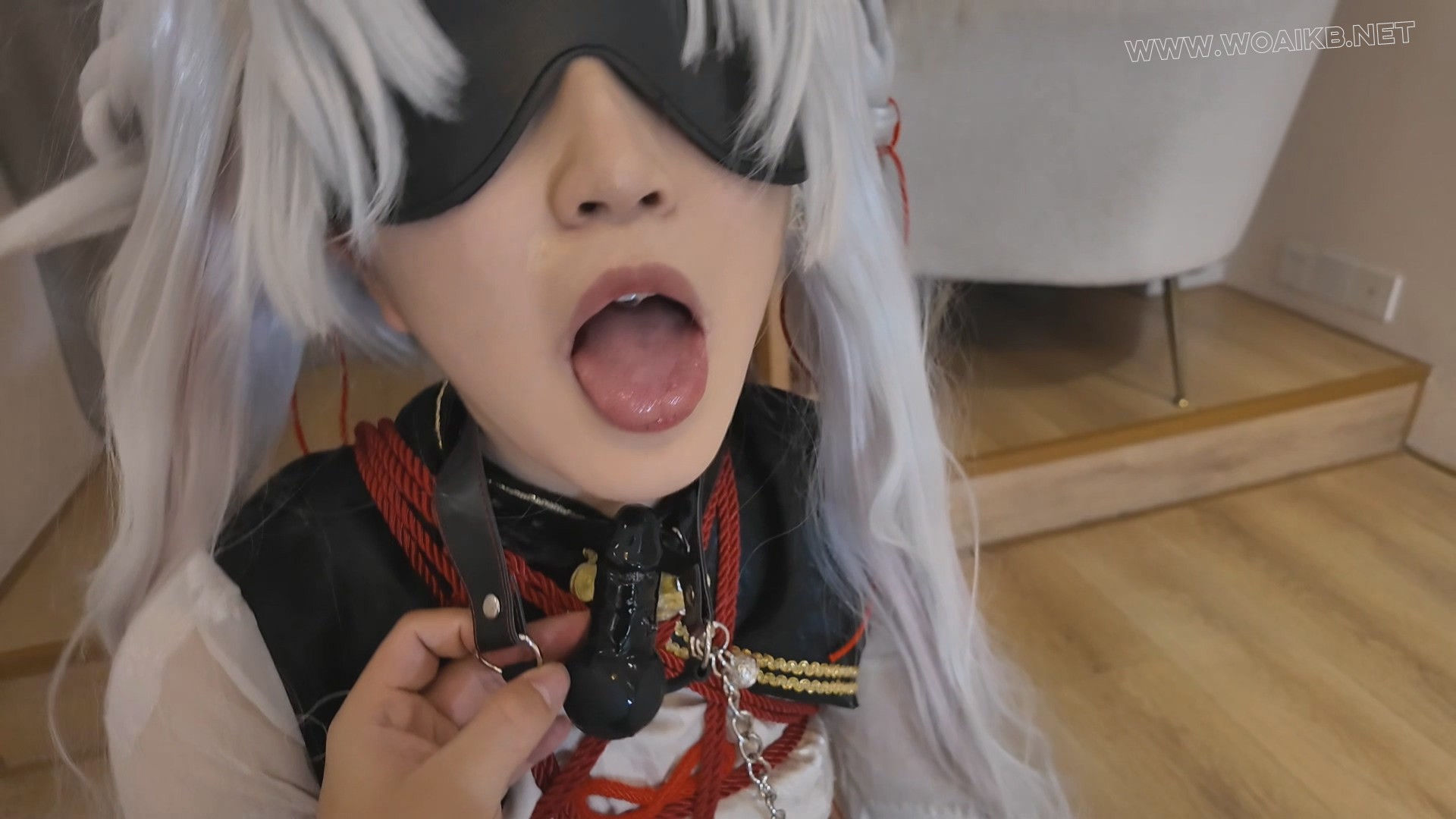 苏苏_不知火cos 五角星自缚镣铐震动棒跳蛋玩耍+跪爬sp扇脸口积极 预览图 18