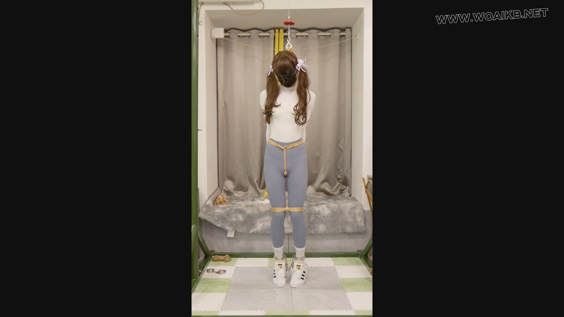 《被调教的薇薇》第六集 [定拍]-强制踮脚吊缚 第六集来了 薇薇被要求身穿瑜伽裤＋...