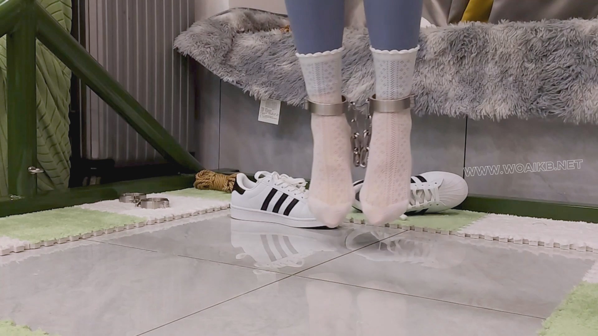 《被调教的薇薇》第六集 [定拍]-强制踮脚吊缚 第六集来了 薇薇被要求身穿瑜伽裤＋... 预览图 11