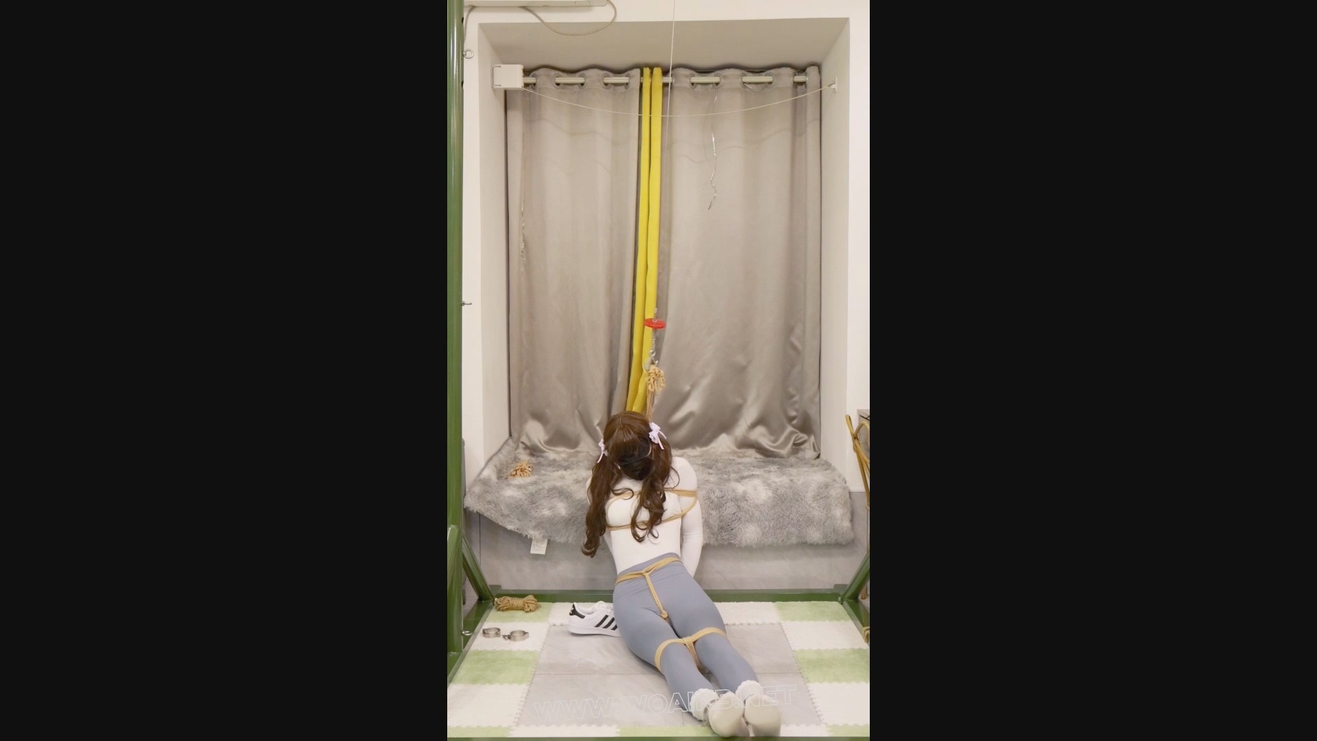 《被调教的薇薇》第六集 [定拍]-强制踮脚吊缚 第六集来了 薇薇被要求身穿瑜伽裤＋... 预览图 13