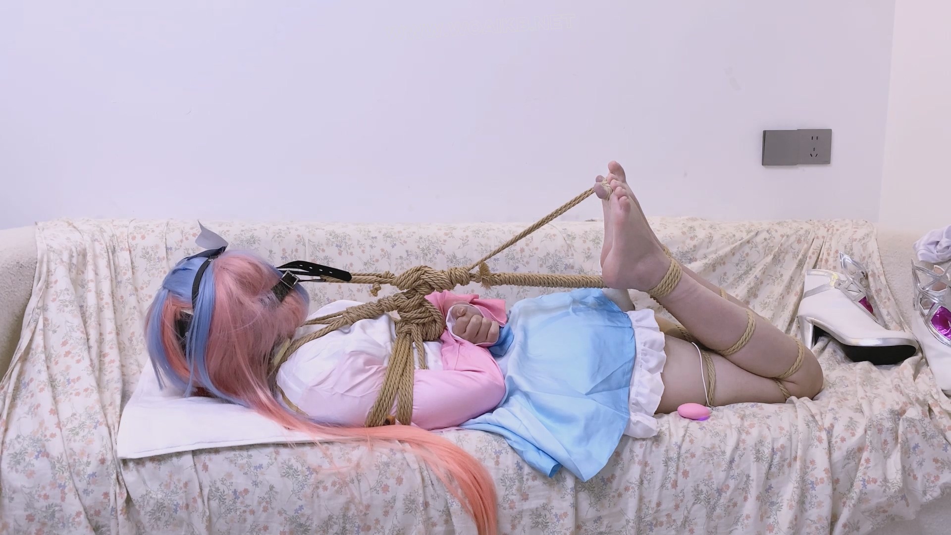 《二次元少女系》-客户定拍-第五集-唐舞桐cos+日式紧缚+胸缚+蛇缚并腿缚+紧缚驷马+... 预览图 7