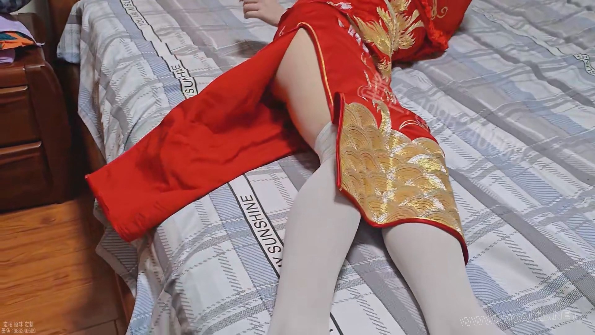 旗袍驷马震动棒强高 脱内裤塞嘴 模拟中式新娘被捆绑 盖红盖头吃东西 预览图 13