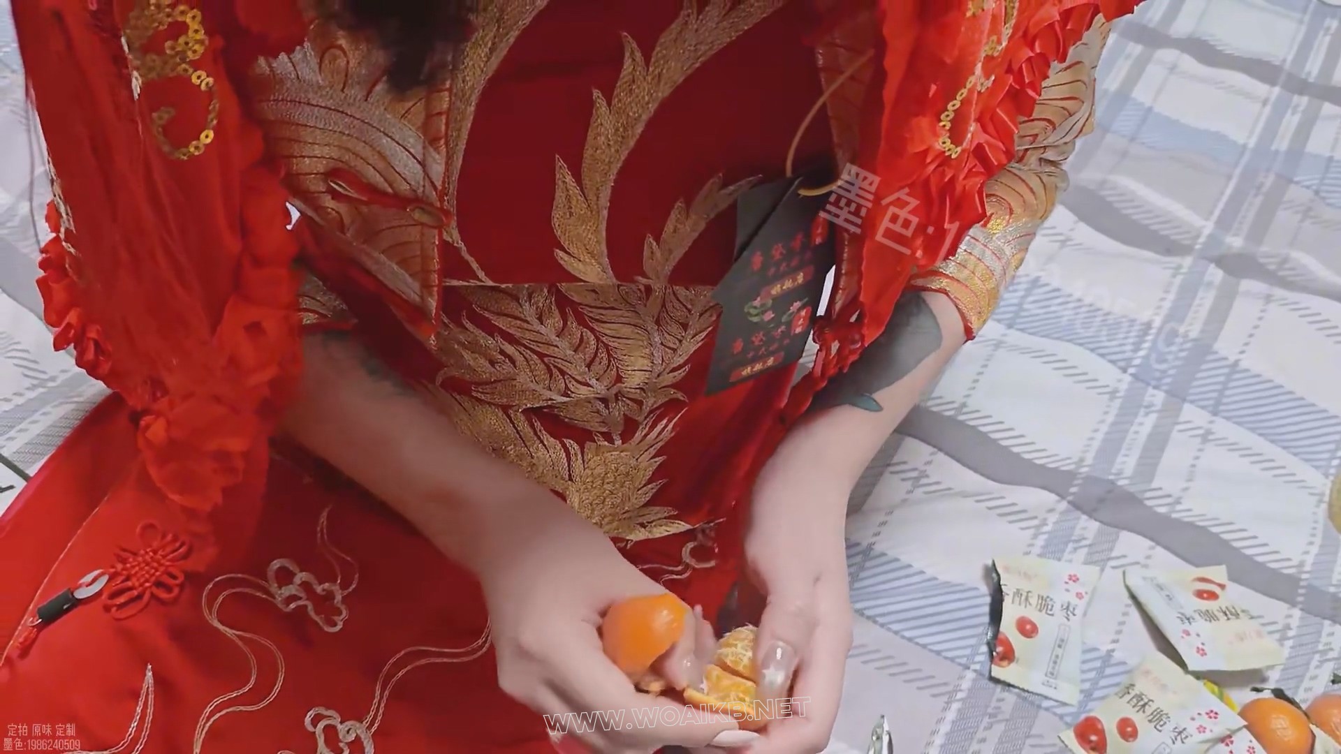 旗袍驷马震动棒强高 脱内裤塞嘴 模拟中式新娘被捆绑 盖红盖头吃东西 预览图 16