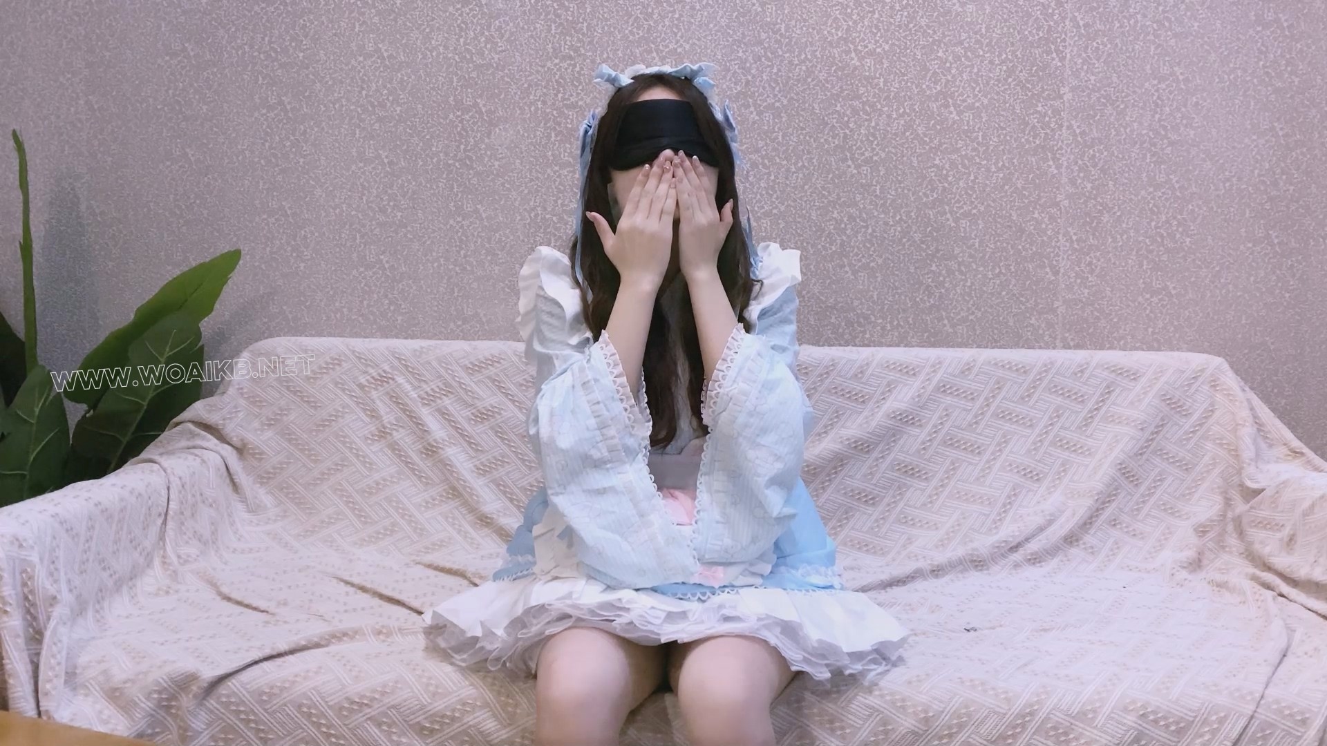 《吃鱼的喵》-客户定拍-第二十集-lo娘小蛋糕+内裤塞嘴+胶布封嘴+啵啵贝+乳夹+日式... 预览图 3