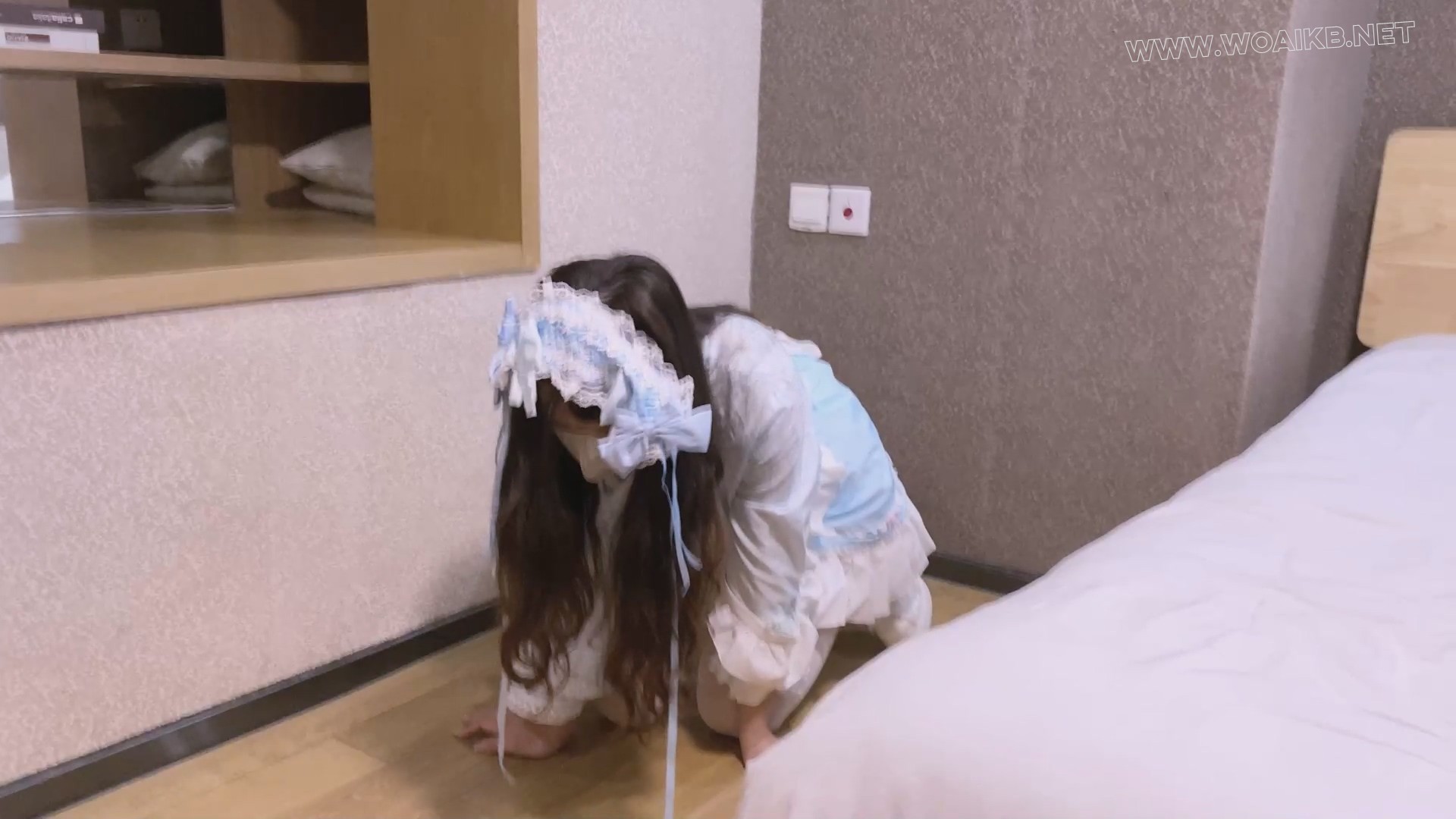 《吃鱼的喵》-客户定拍-第二十集-lo娘小蛋糕+内裤塞嘴+胶布封嘴+啵啵贝+乳夹+日式... 预览图 13