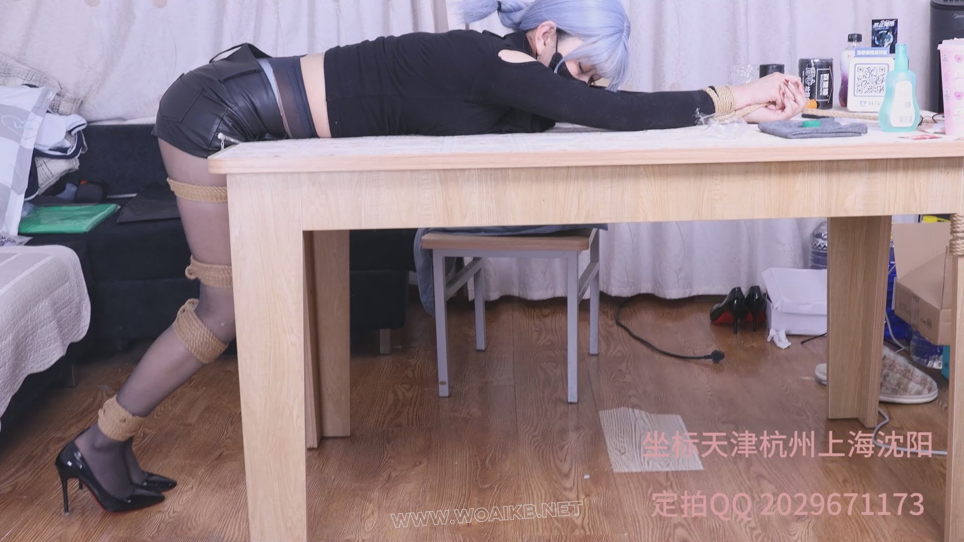女总裁雪儿羞耻姿势play，被对象在办公室捆绑放置，口水收集，qg 预览图 10