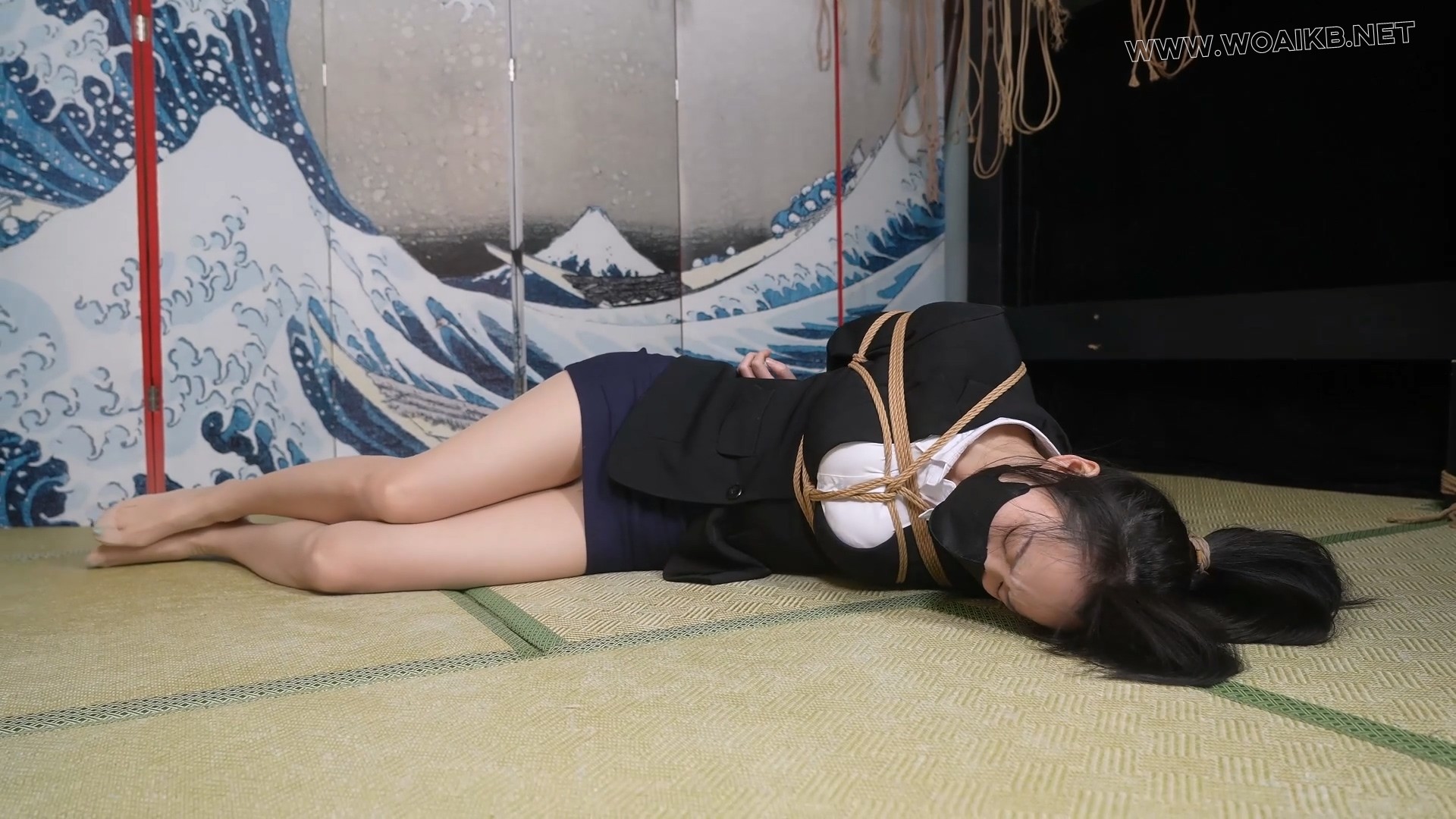 嗷嗷透明内裤！超薄肉丝！OL+TK！这还用思考吗？必冲啊！