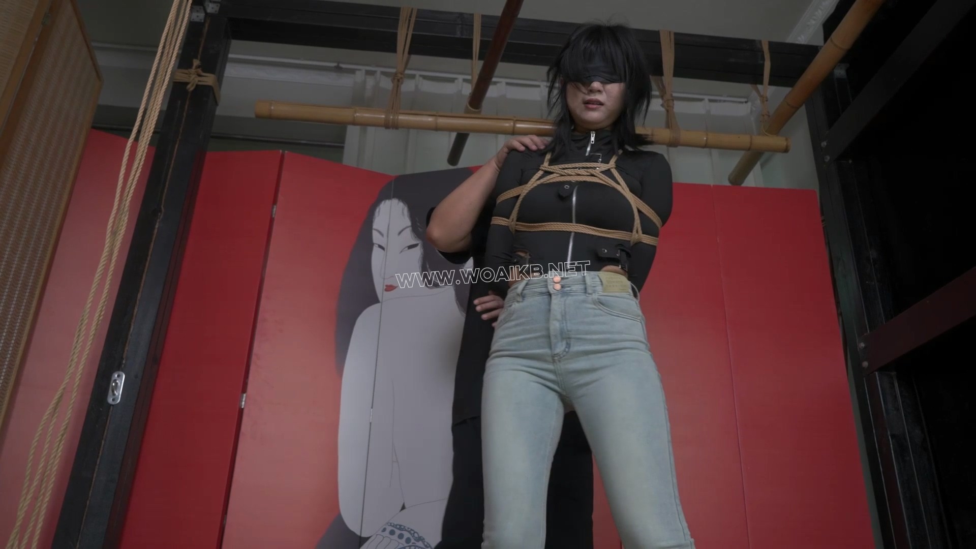 丰满小美女猫猫降临，牛仔裤白袜捆绑调教！肉感十足！ 预览图 13