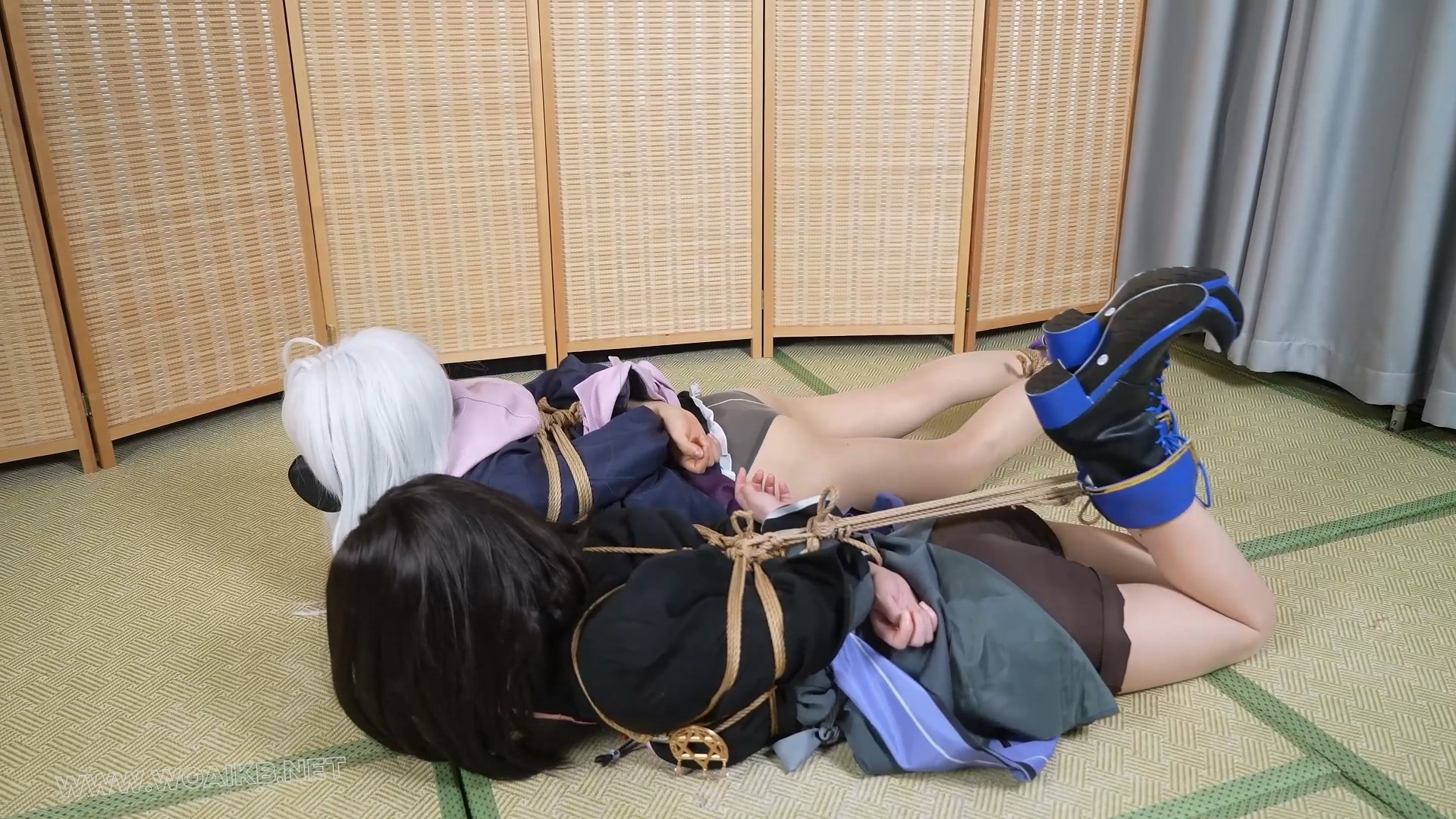 嗷嗷+小0的双人cos来袭！两个角色，四条美丝，尽享诱惑！ 预览图 13