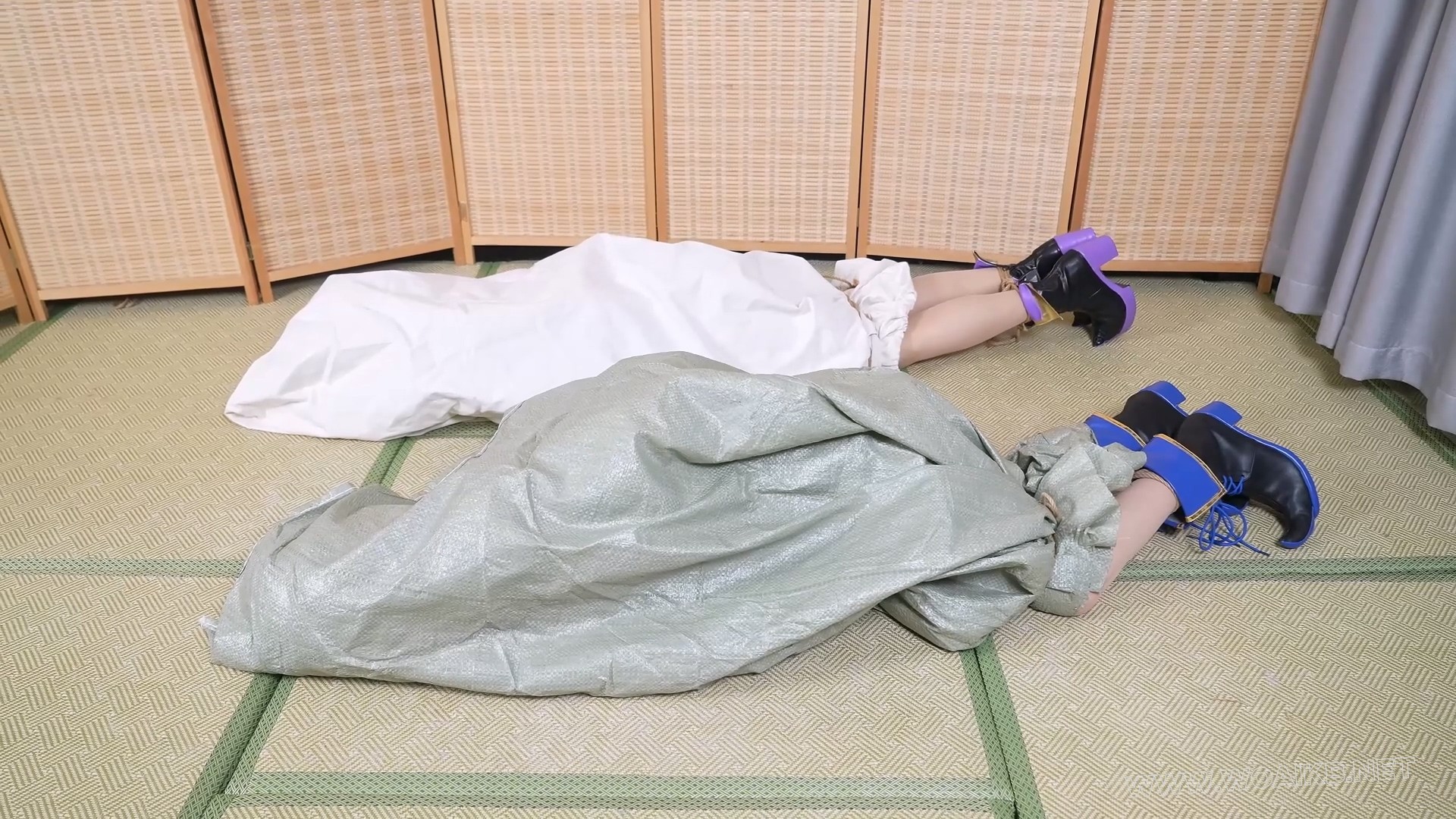 嗷嗷+小0的双人cos来袭！两个角色，四条美丝，尽享诱惑！ 预览图 18