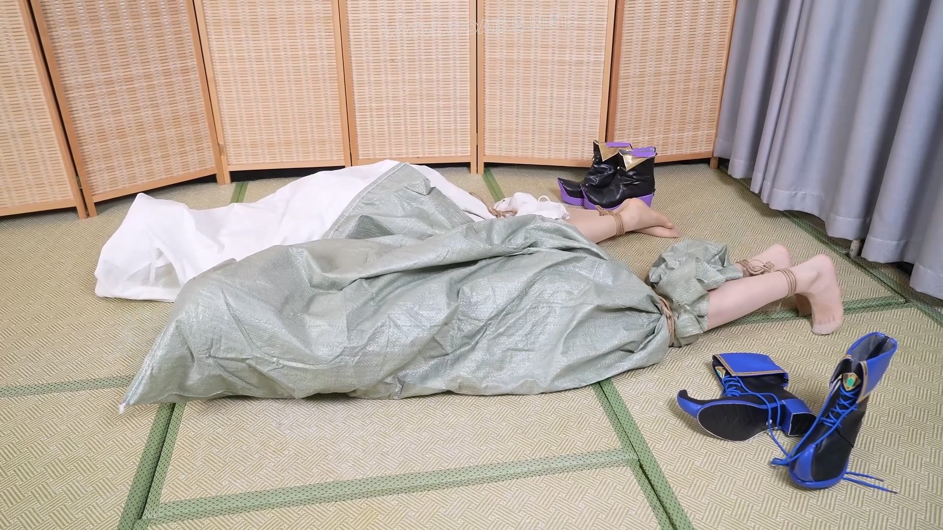 嗷嗷+小0的双人cos来袭！两个角色，四条美丝，尽享诱惑！ 预览图 17