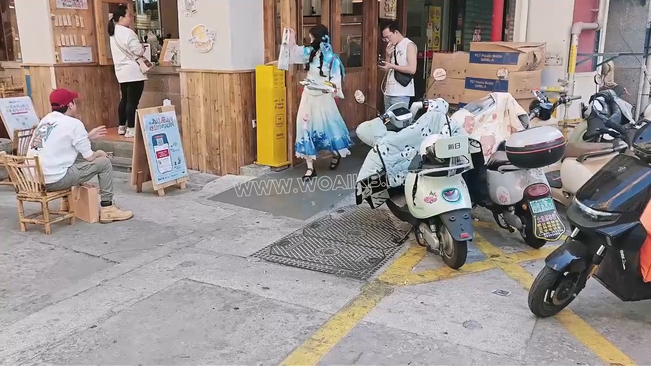 COS户外贝贝连续高强度电击一整天,到酒店洗澡后她终于投降了 预览图 10