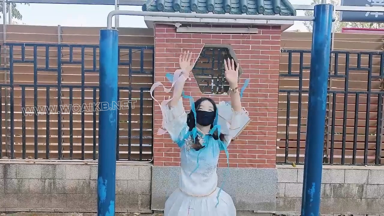 COS户外贝贝连续高强度电击一整天,到酒店洗澡后她终于投降了 预览图 6