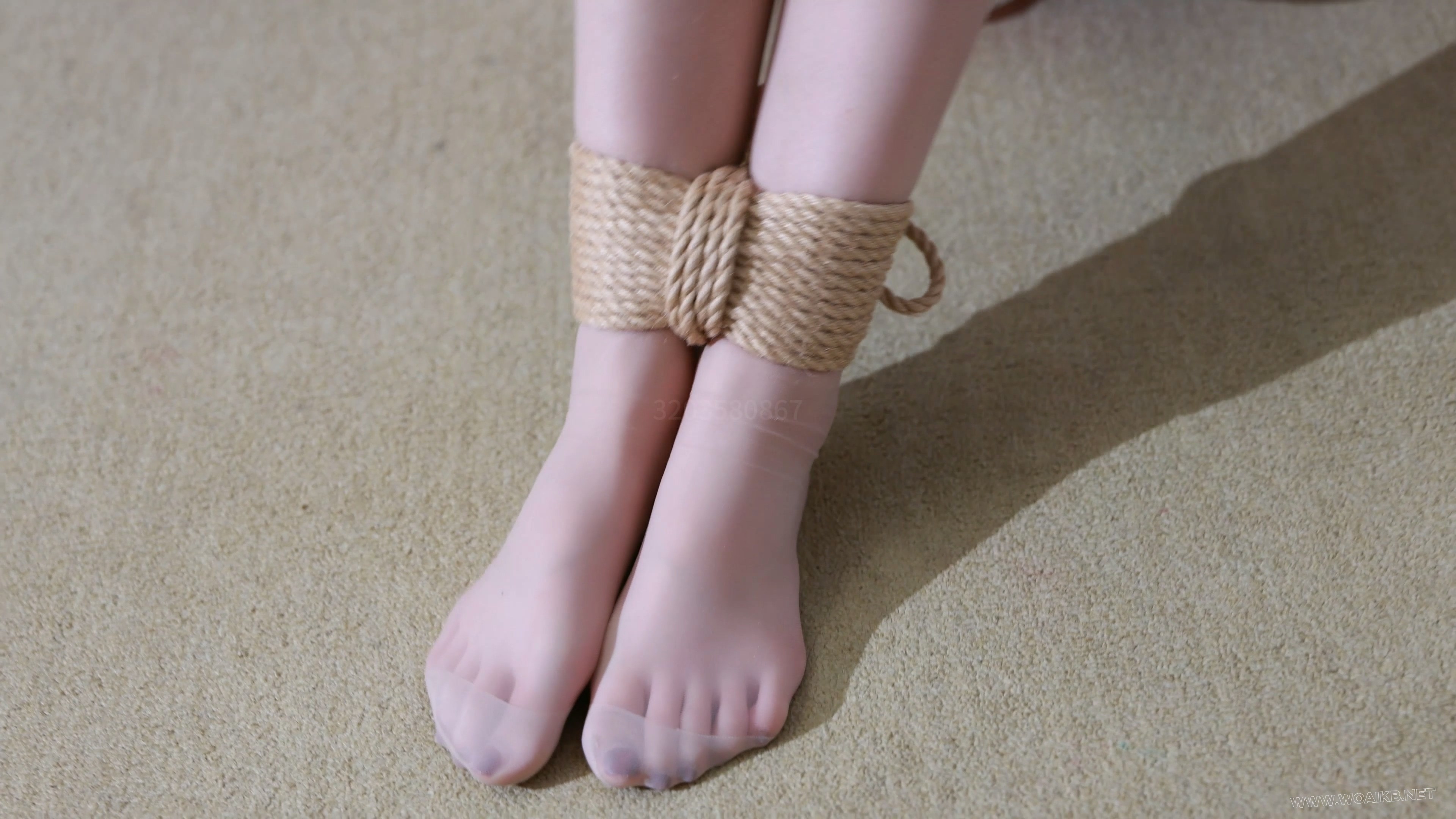 新人荔枝定拍 短旗袍多绳胸缚tk 被闺蜜报复性挠痒 口球堵嘴绝望挣扎 预览图 5