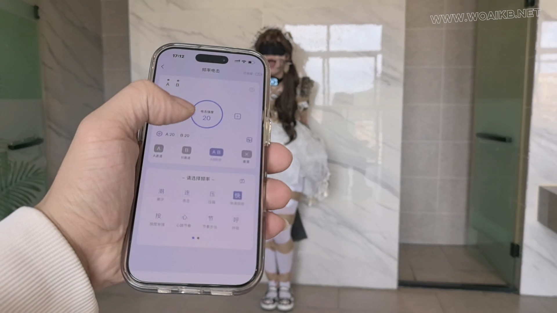 ◤暴走的小萝莉◢完美的诠释了什么叫反复鞭shi，剧本很好，不过模特以后应该不敢接... 预览图 19