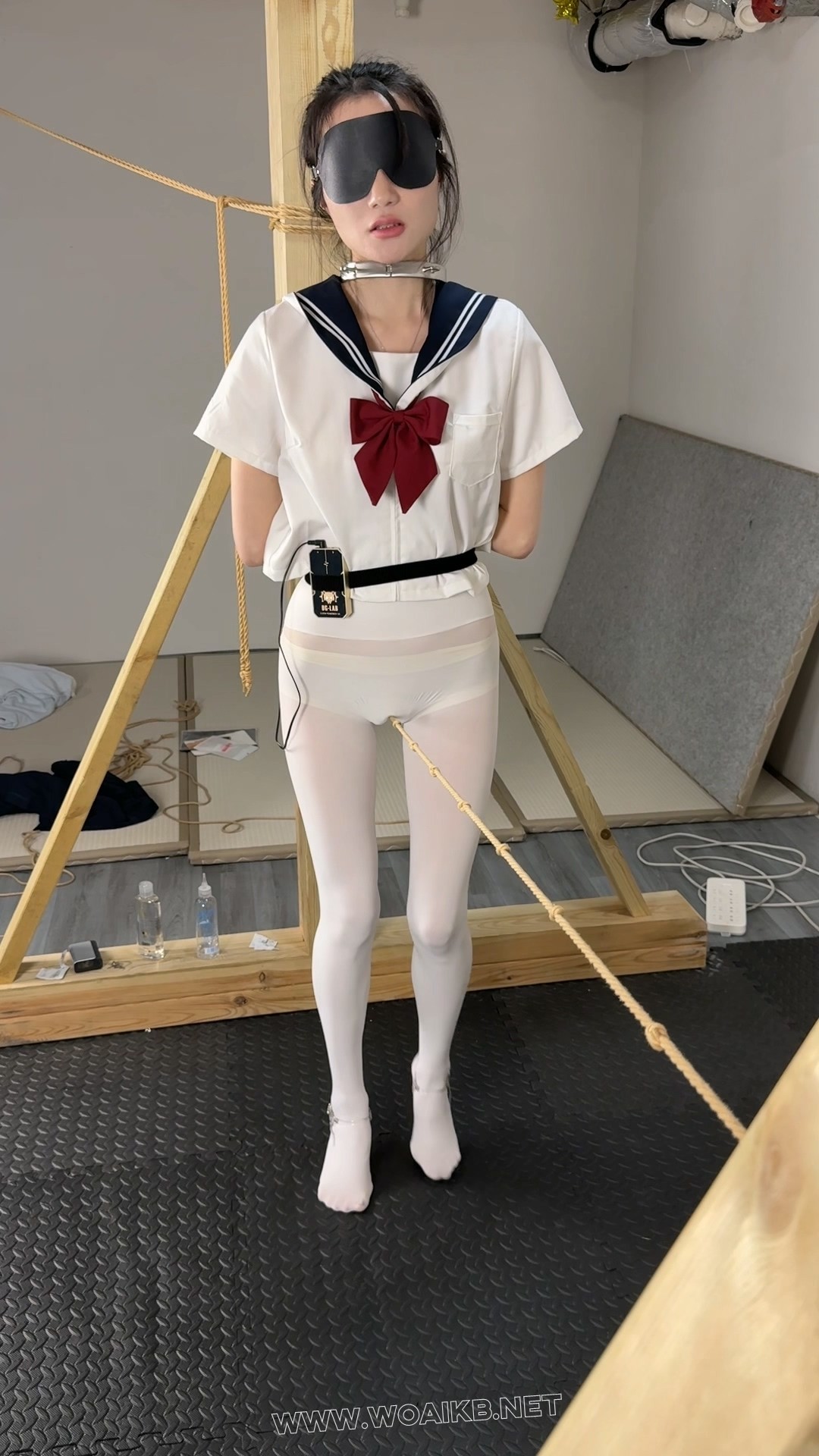 《芭蕾鞋垫脚定时电击调教145》 预览图 13