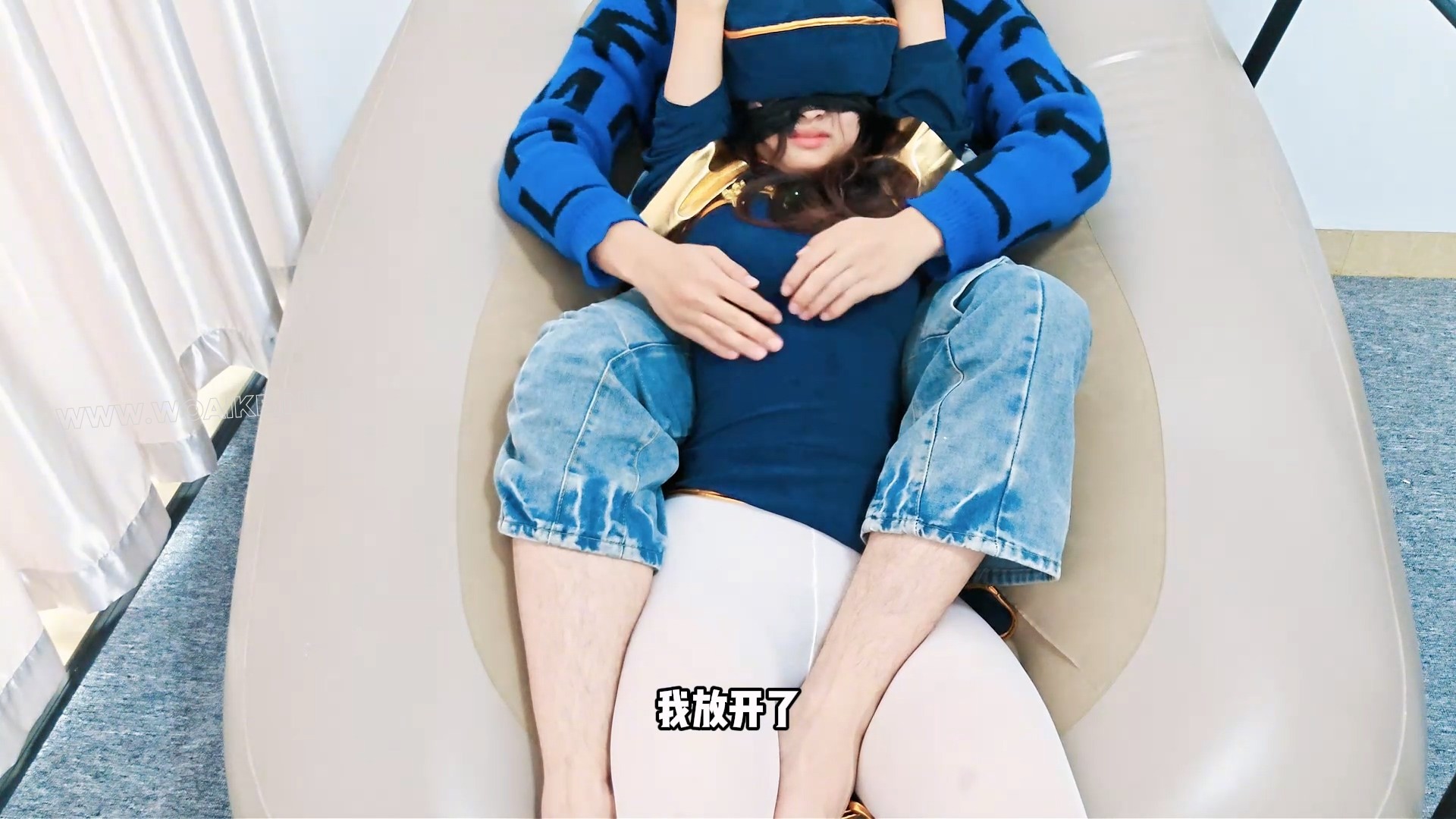 在贝贝的统治下,就算是初音也受不了连续的高潮,还没一会连坐都坐不住了 预览图 19