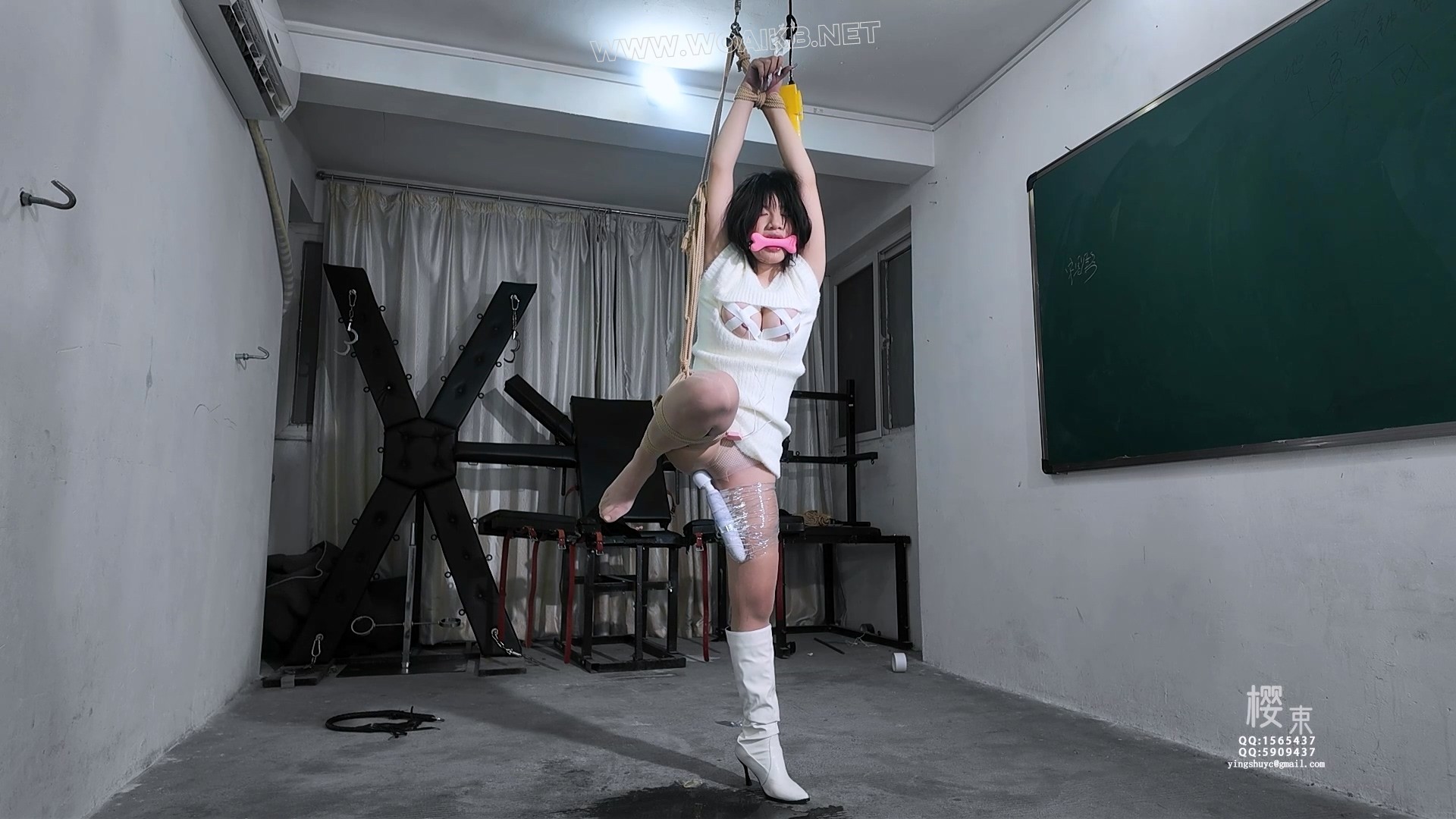 富家千金被绑架捆绑鞭打挠痒折磨玩弄！棒棒刺激强G羞耻喷尿！拍视频威胁！  《富家... 预览图 24