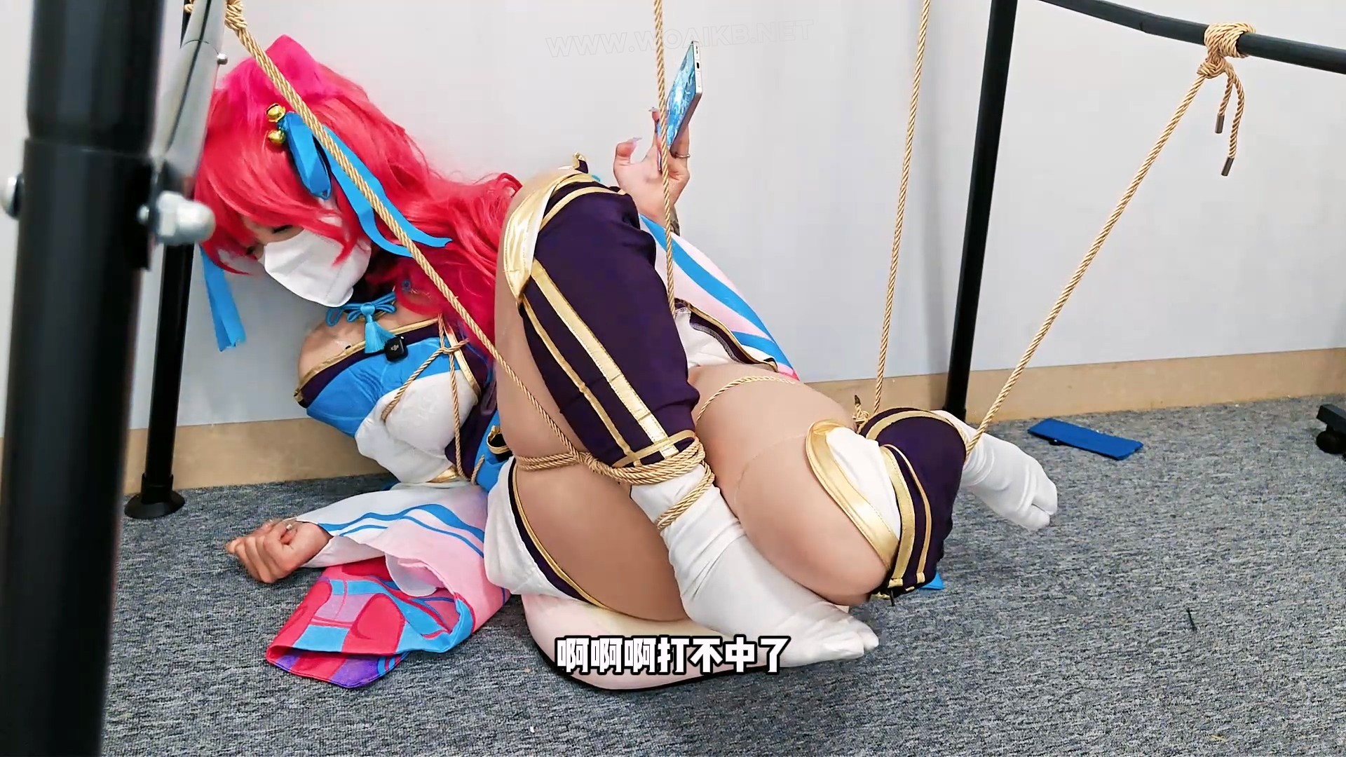 万恶的贝贝把阿狸吸到瘫倒在地上求饶,就算是在电梯里也控制不住自己 预览图 11