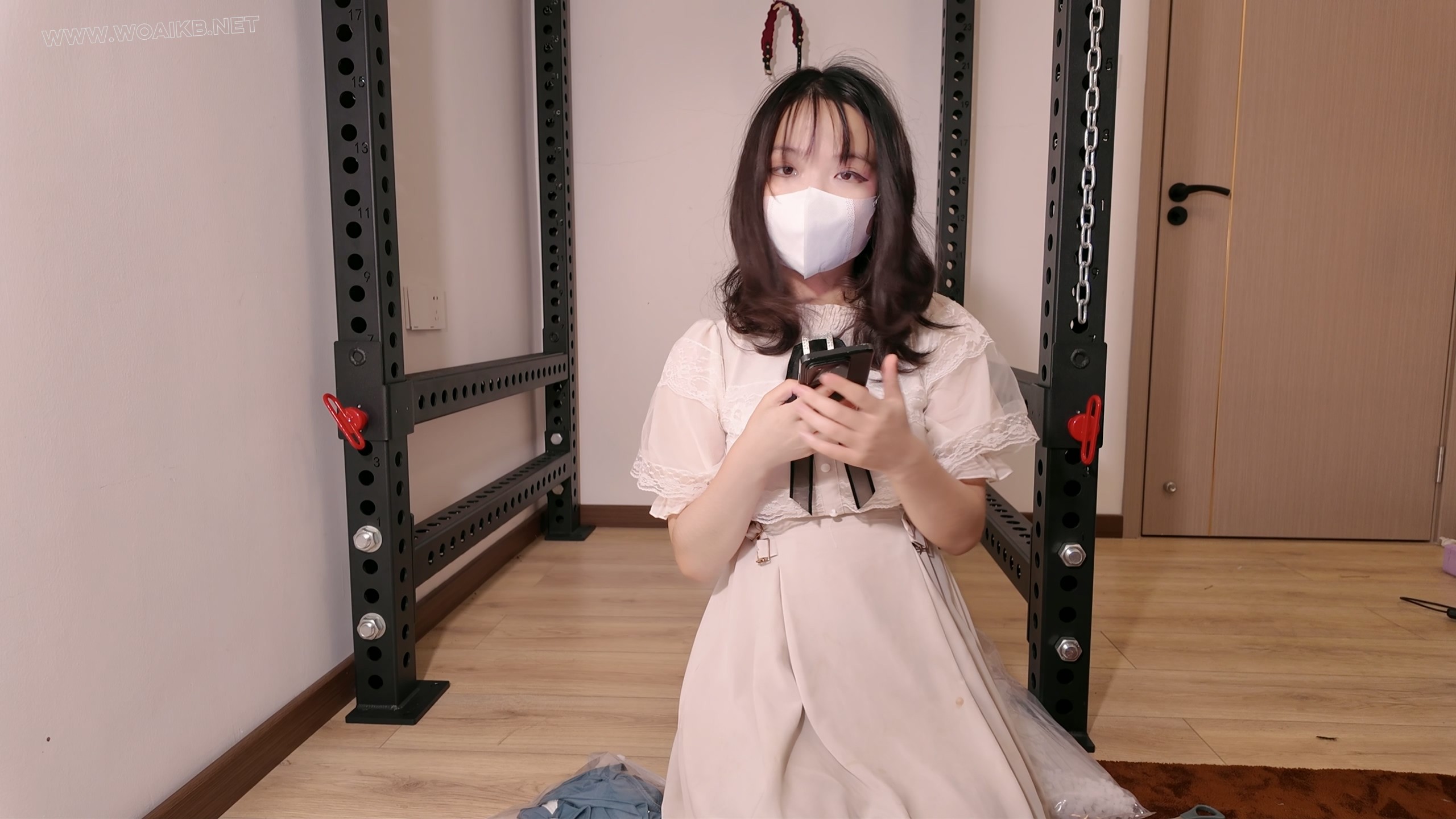 《白丝窒息踮脚自缚波波贝远程强高调教》-海砂— 白丝体操服自缚过程 窒息失神晕厥 预览图 2