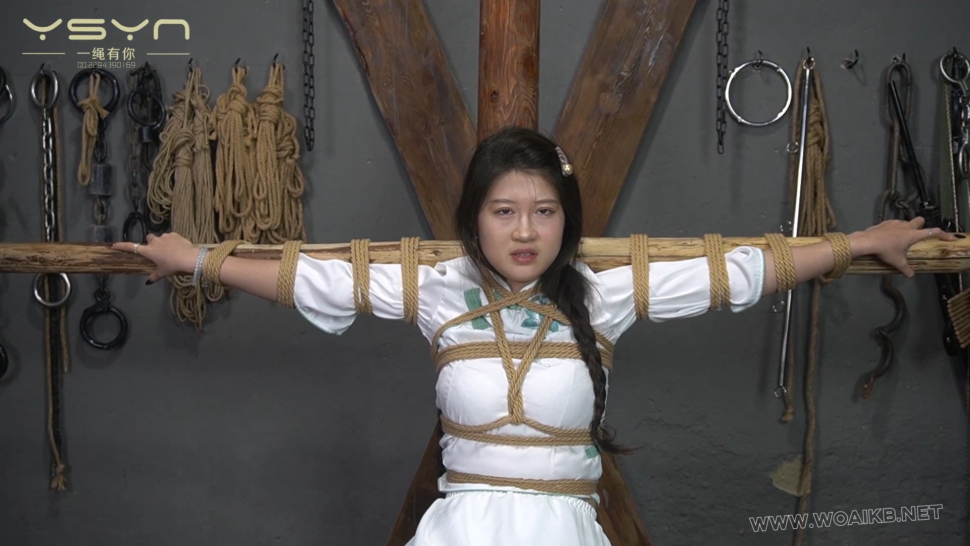 血色断头台之【嫣儿传奇】绑在X架烙铁老虎凳刷子铁钉铁钳板子鞭子重脚镣走绳上断头台 预览图 13