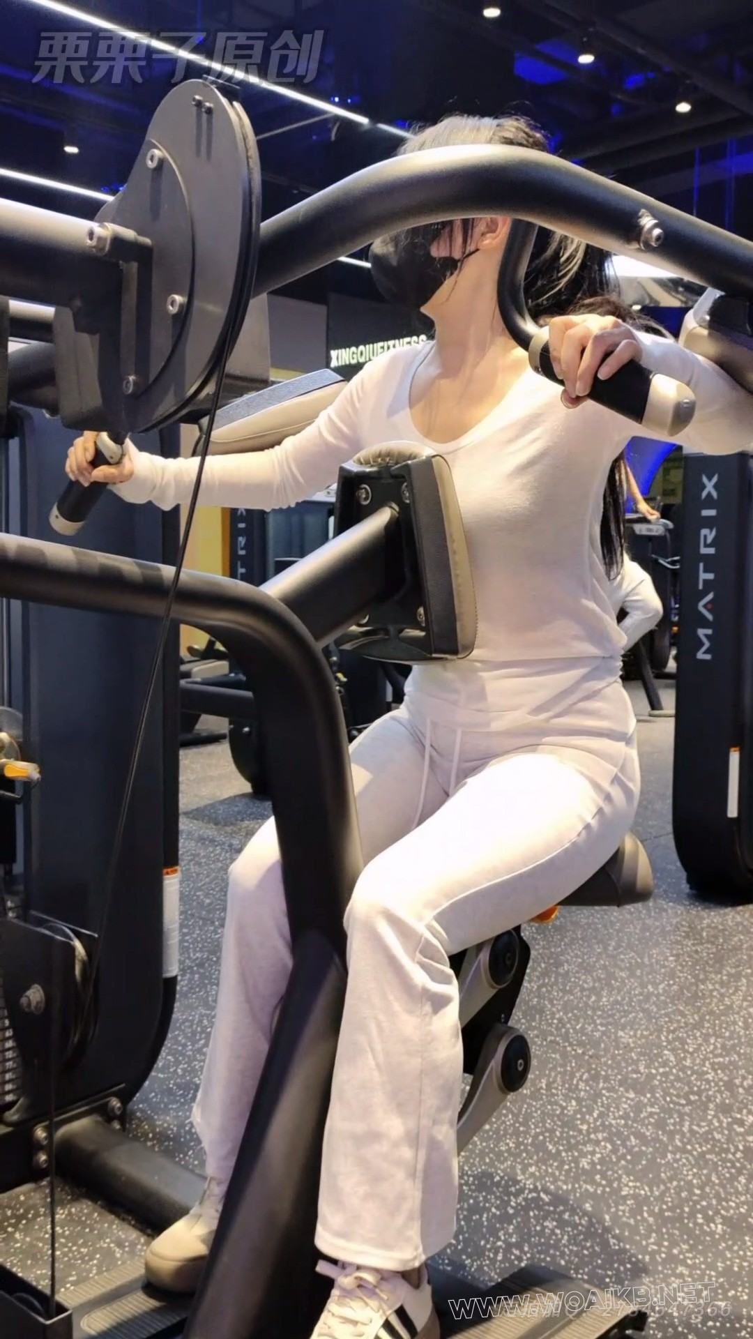 《被强制的妹妹 03》 户外强高、健身房调教、健身房强高、假丁丁、瑜伽裤、反复强高 预览图 9