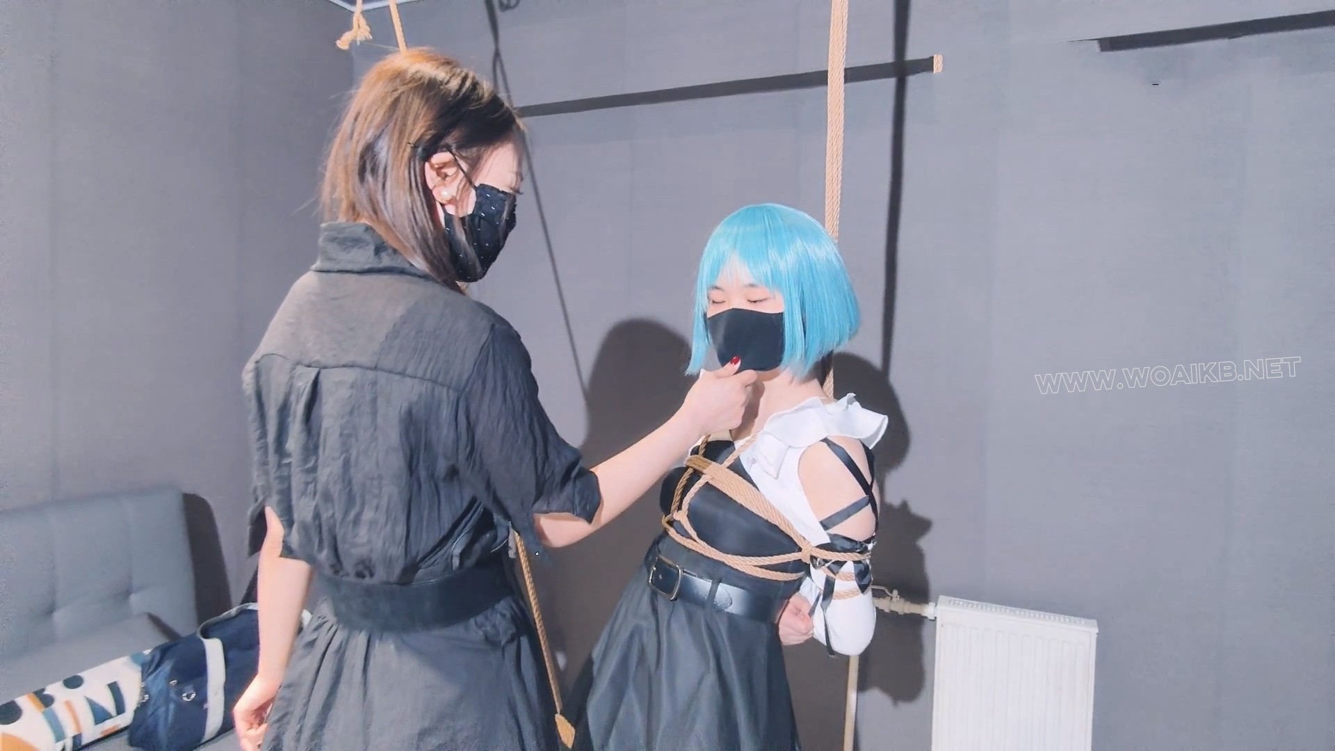 【班主任时汐严厉管教叛逆女学生依依】【女女剧情 强迫管教 精彩对话 单腿吊缚 金... 预览图 4