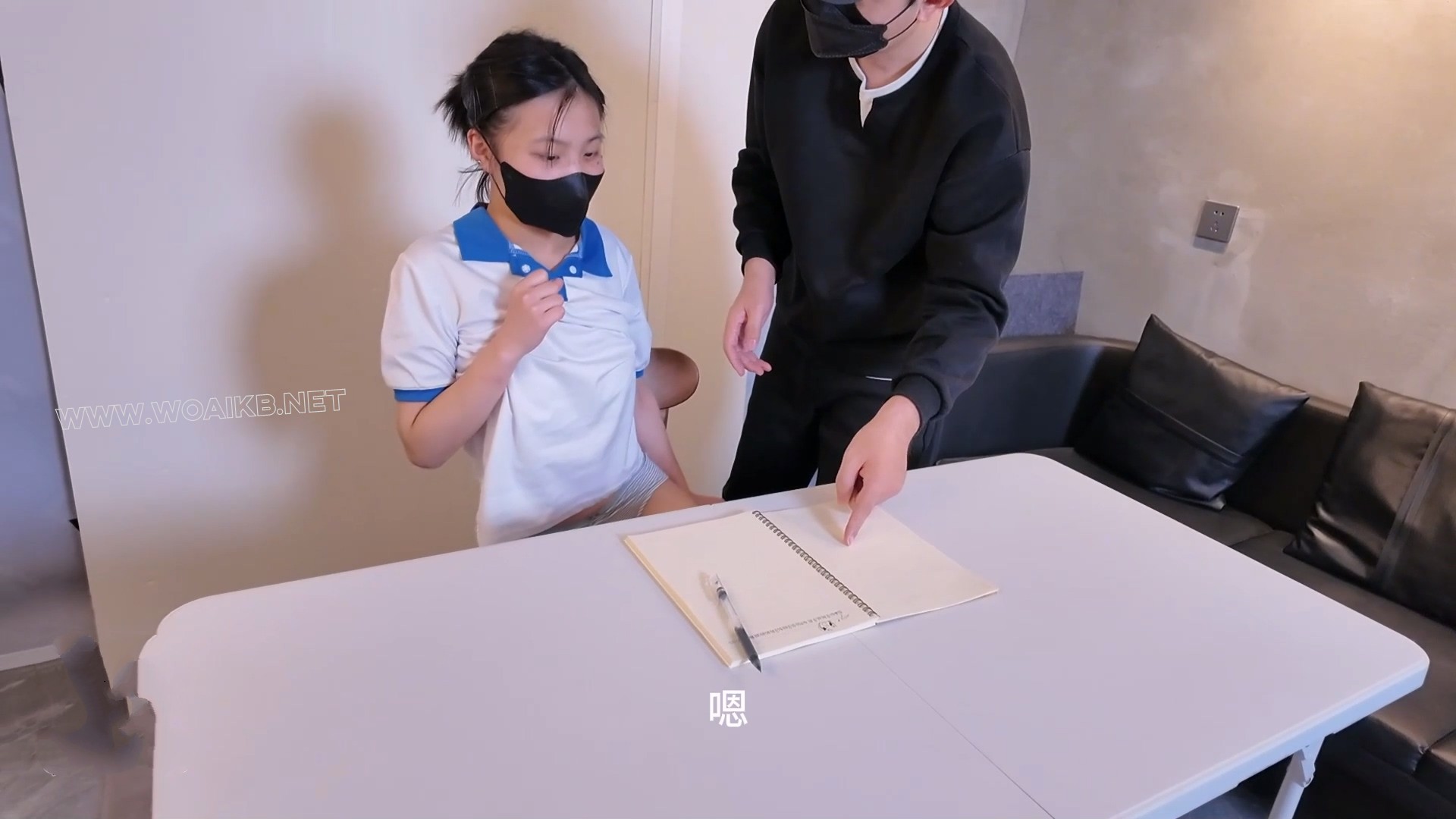 课桌下的潮汐 上集 新人反差妹子 雯雯 连续糕潮 一度昏厥 校服马尾 反差纯欲 玩胸... 预览图 7