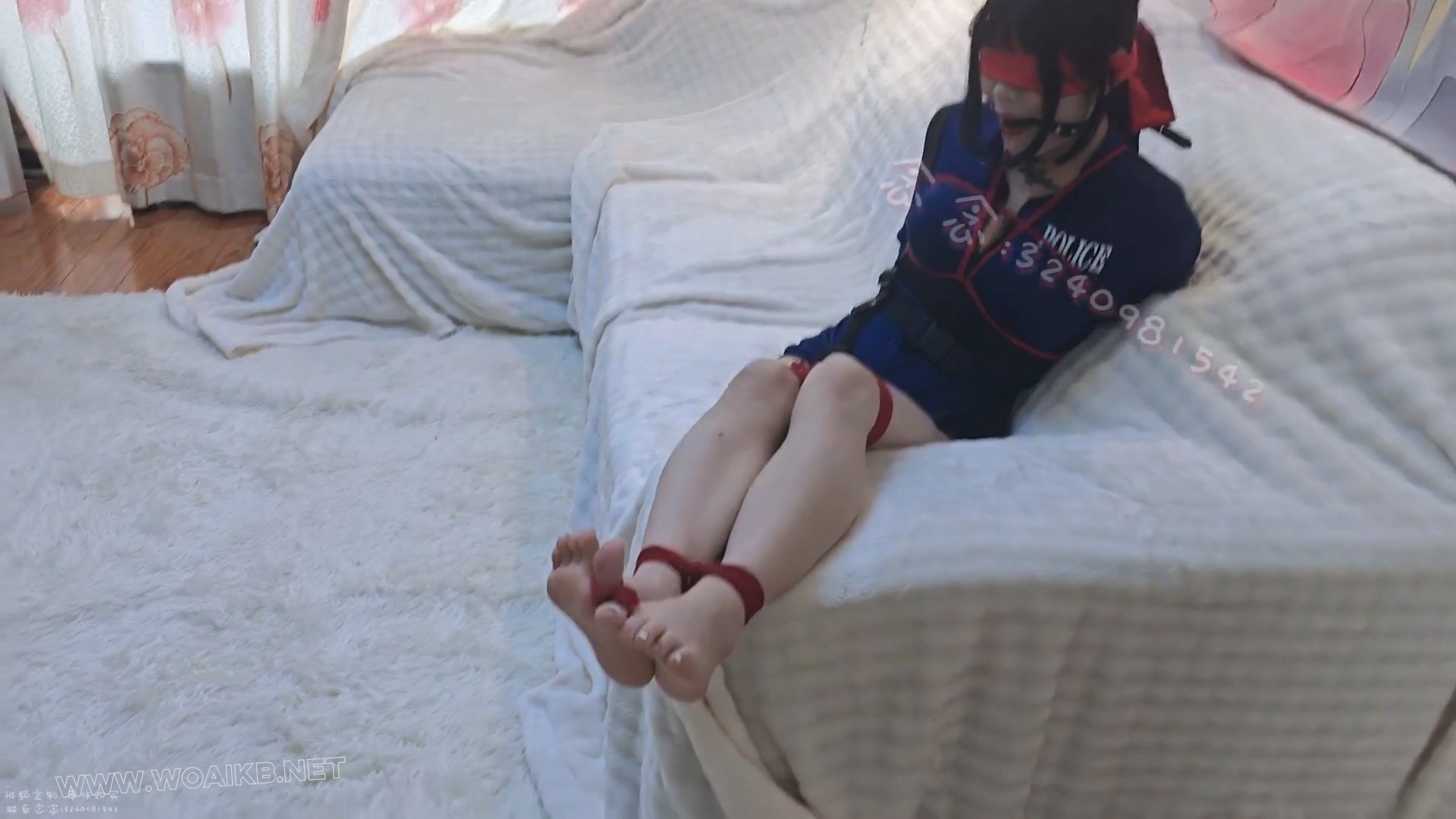 【念念】【定拍】女jing念念 裸足绑脚趾 脚上涂油挣扎 展示足底 tk摸脚挠脚 预览图 15