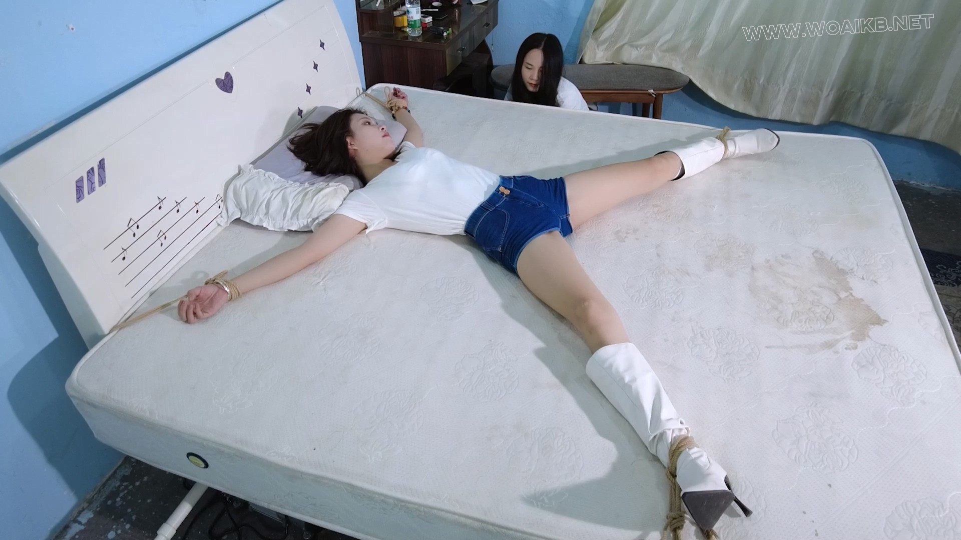 “痒模”面试大字捆绑全身各个部位全方位疯狂挠痒测试！身体敏感棒棒刺激G潮！ 《... 预览图 3