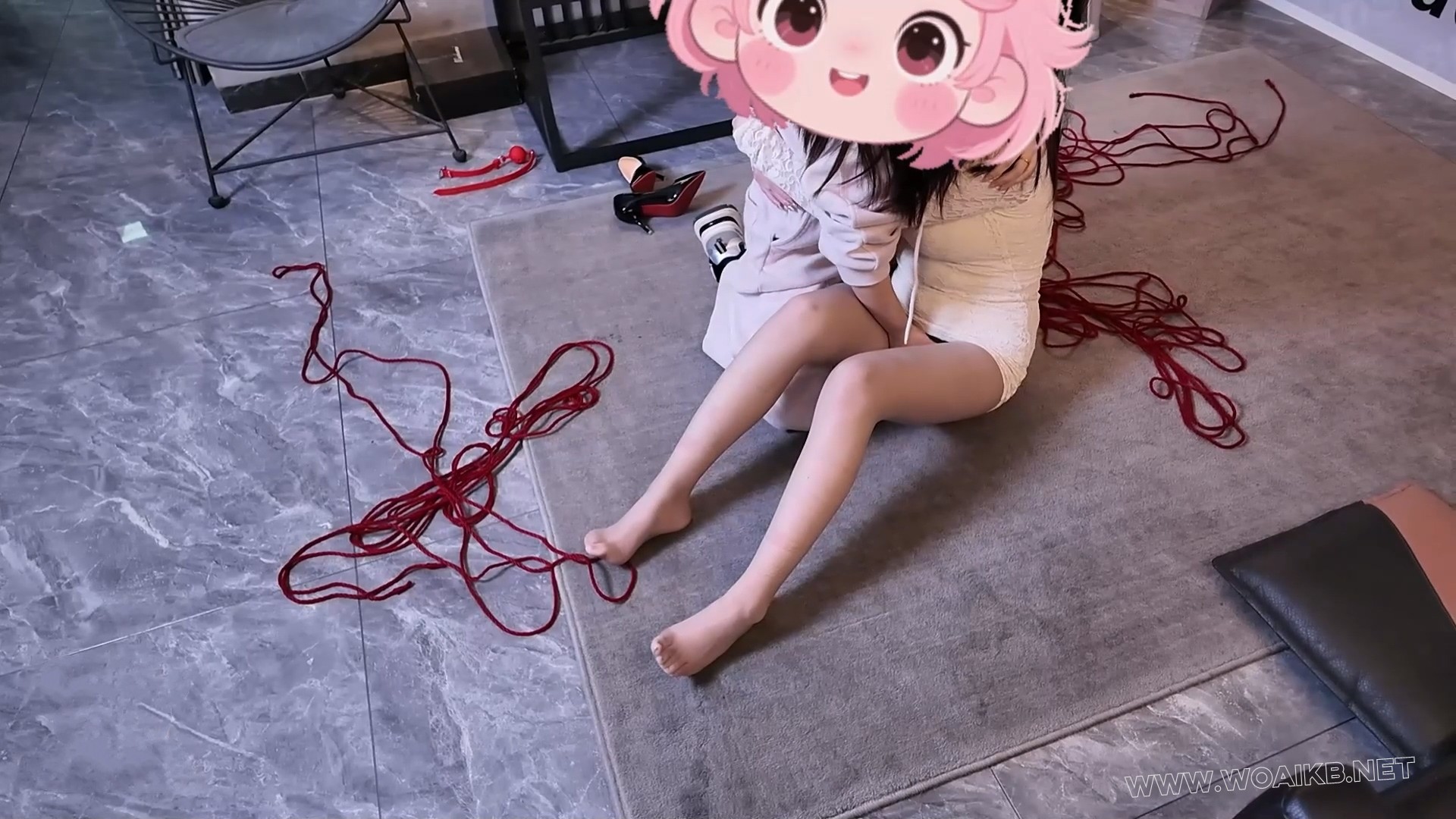 小涵的秘密 真空上阵 齐逼短裙 捆绑调教 掰弯女助理 女女互扣 场面辣眼 预览图 18