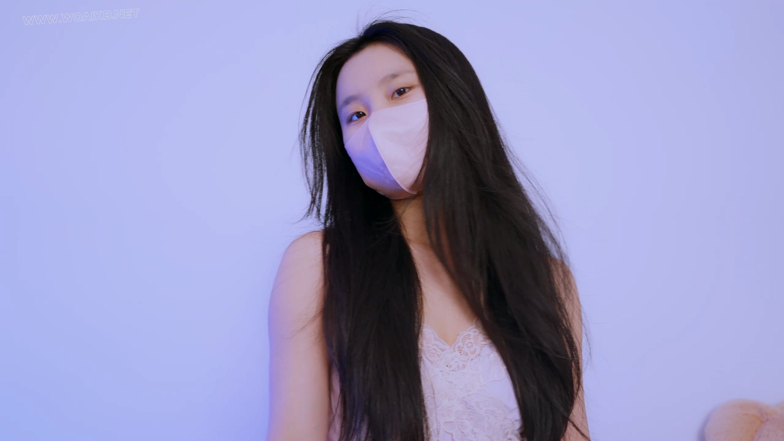 《女友游戏Ⅳ》女友换上性感的睡衣在我面前发sao，忍无可忍绑起来，开腿+股绳+丝袜...