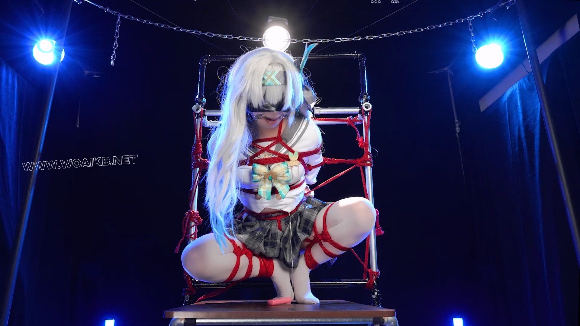 【拘束屋】第八期，陷入拘束架中被完全拘束的流萤。 预览图 12