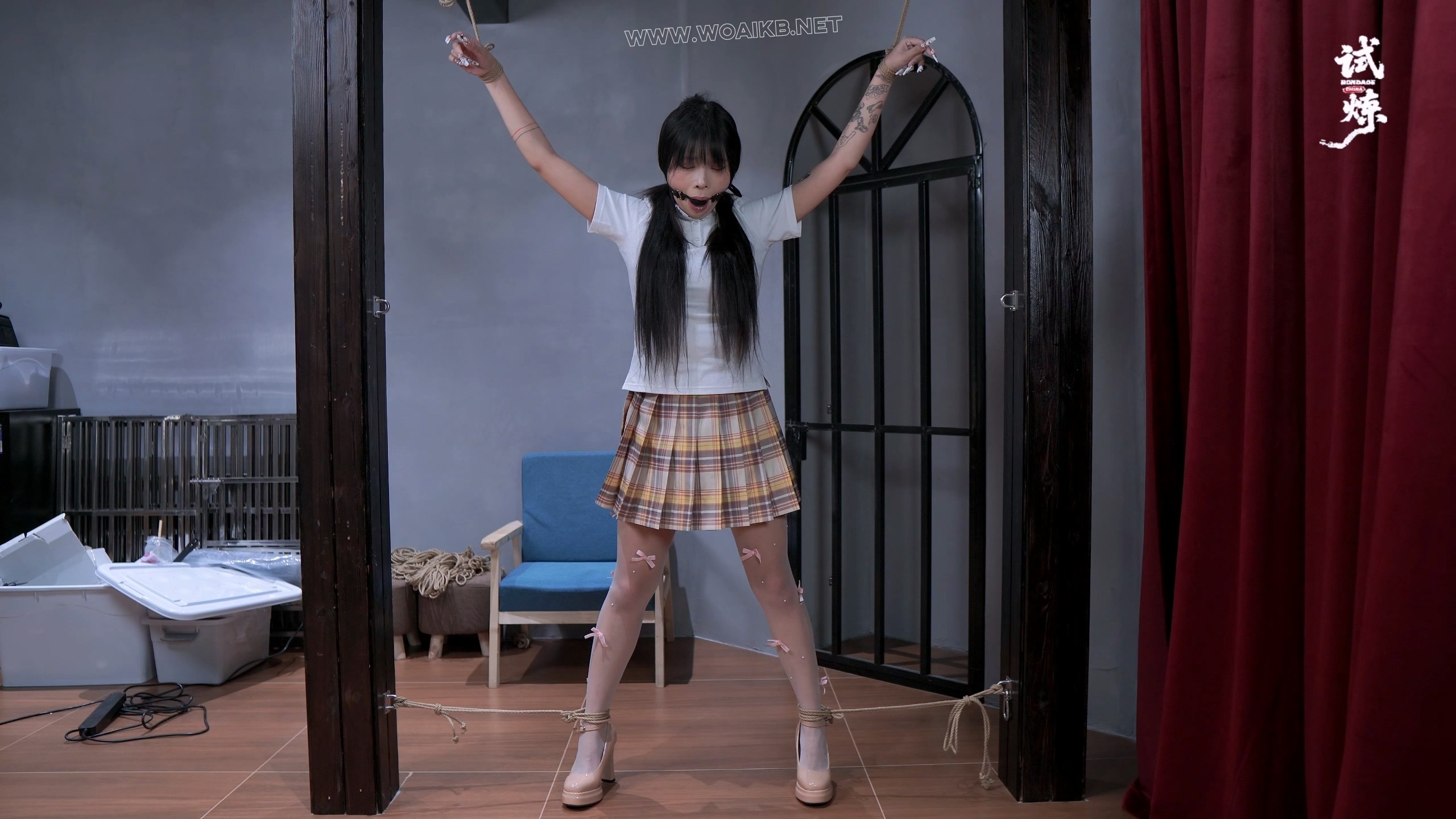 JK白丝女孩（曼尼）大字绳缚固定折磨啵啵贝失控模式口水直流 预览图 4