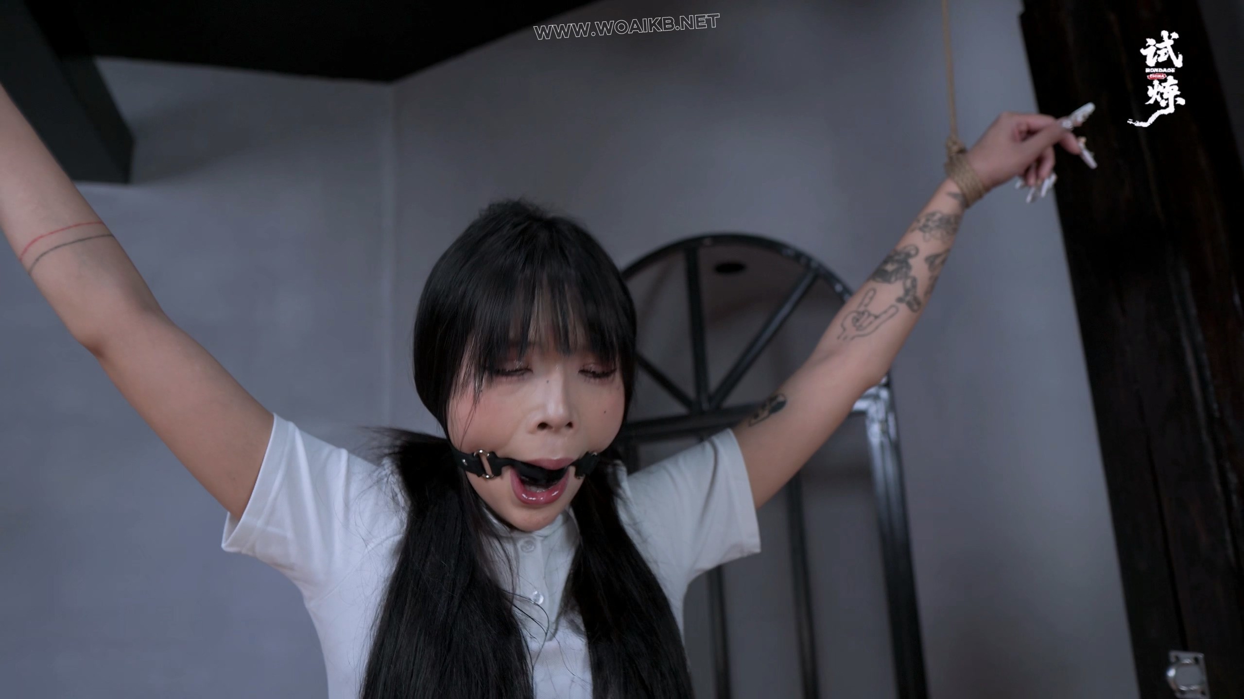 JK白丝女孩（曼尼）大字绳缚固定折磨啵啵贝失控模式口水直流 预览图 8