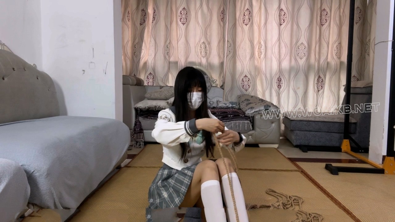 【佳怡】【琳媚】cos流萤+jk白丝 趁妹妹不在家偷偷自缚寻求刺激 没想到被逮了个正...