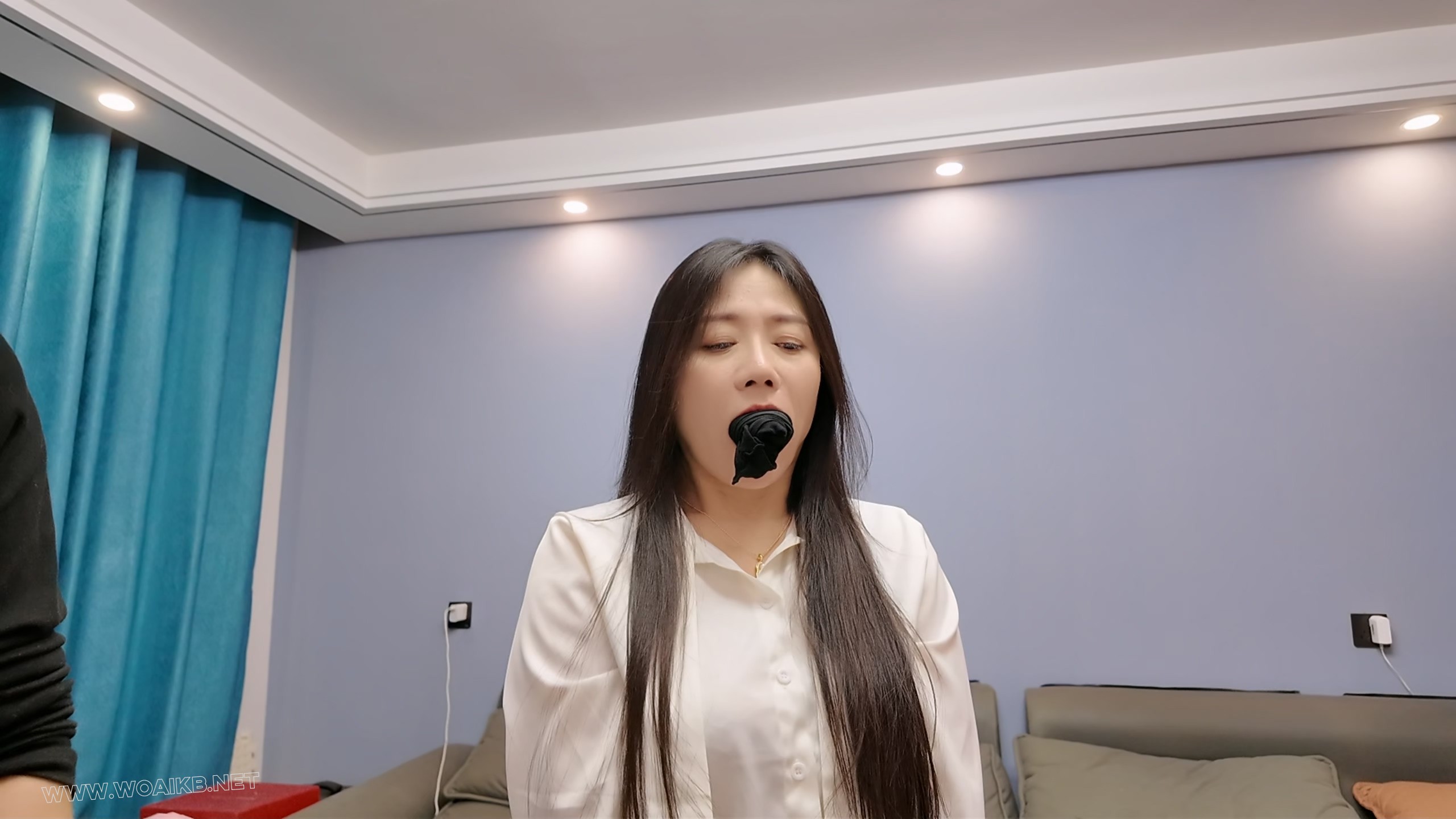 《办公室惊魂》少妇遭遇劫难后的调教难第三集 预览图 4
