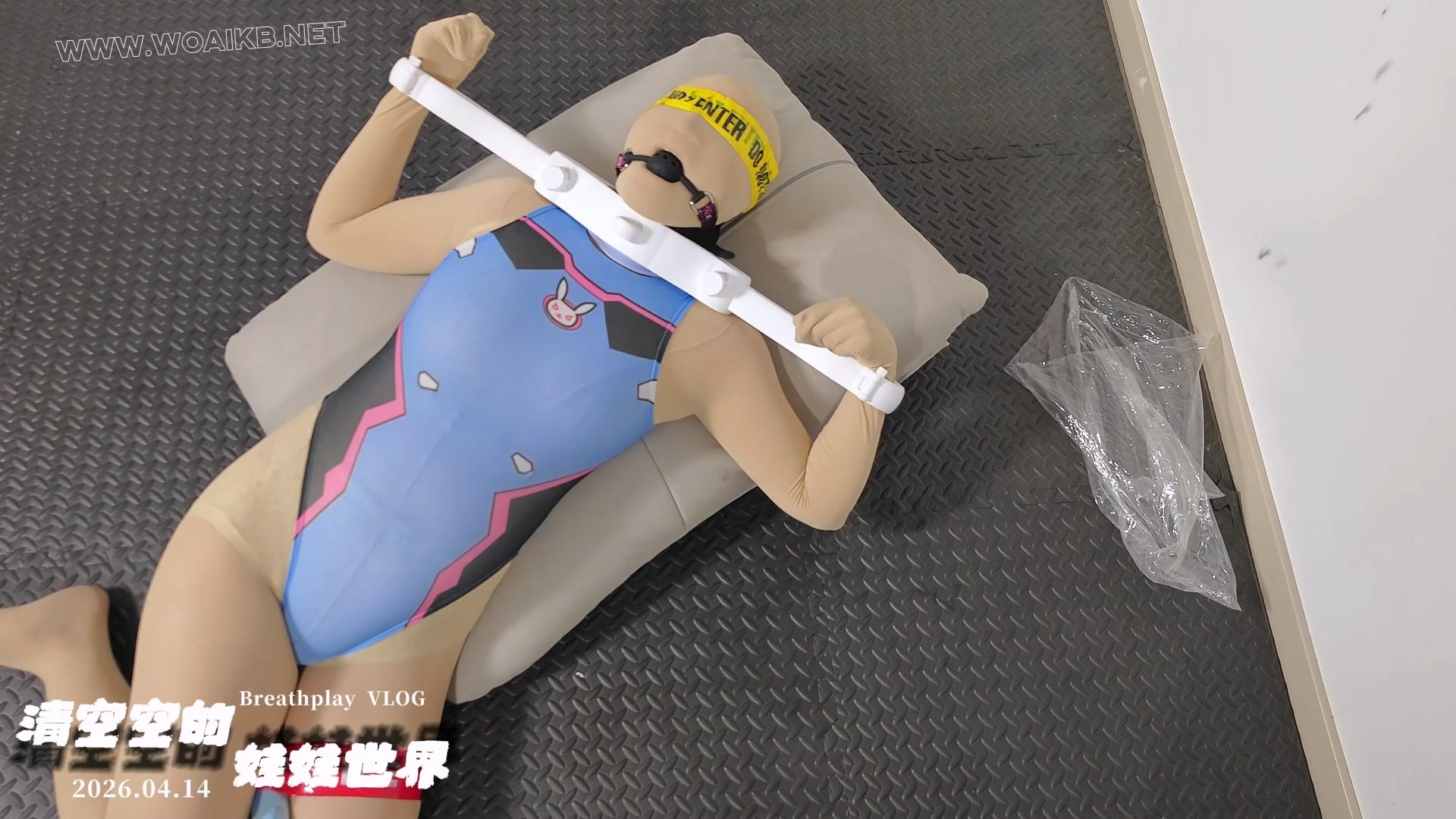 M女 丝袜全包女 束具器固定窒息 预览图 16