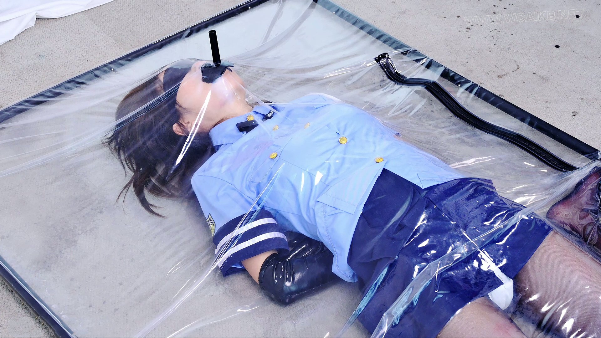 小女景的真空监狱 剧情片 女景 真空 呼吸空质 强膏 拘束放置 预览图 1