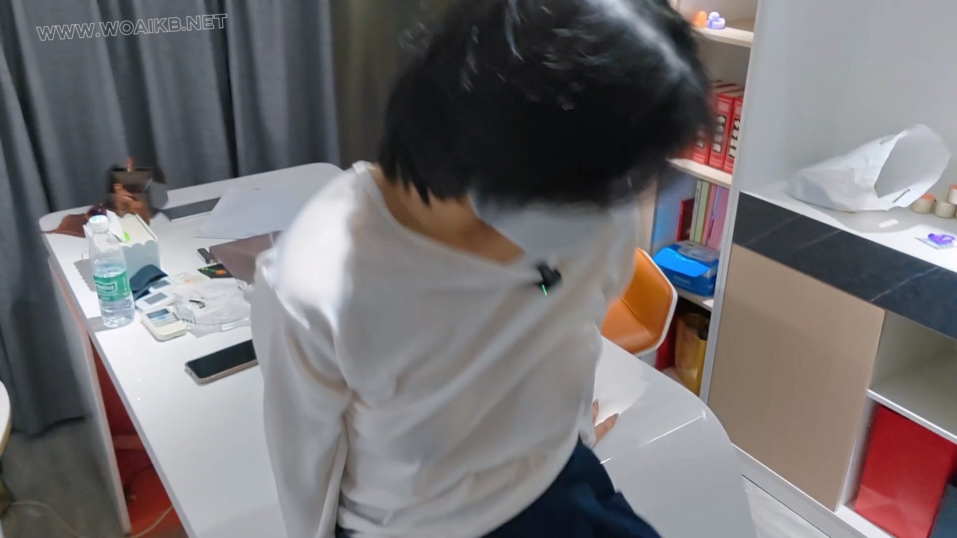一个听话的女秘书,在办公室里被我玩弄 预览图 9