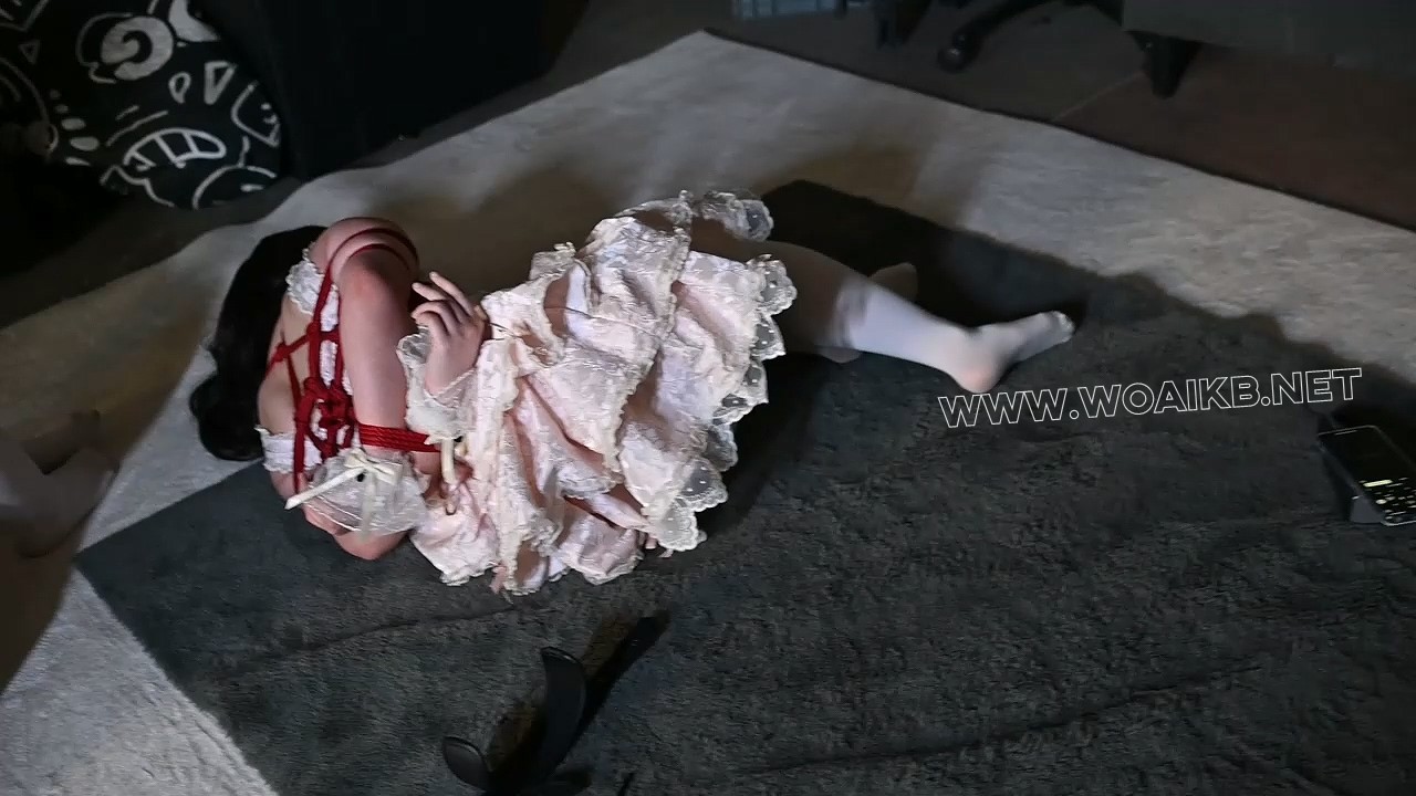 新人雪莉和依依 刚刚成年的小妹妹 女儿服 Lolita 女女调教 百合向 白丝赛高 丝袜堵... 预览图 11