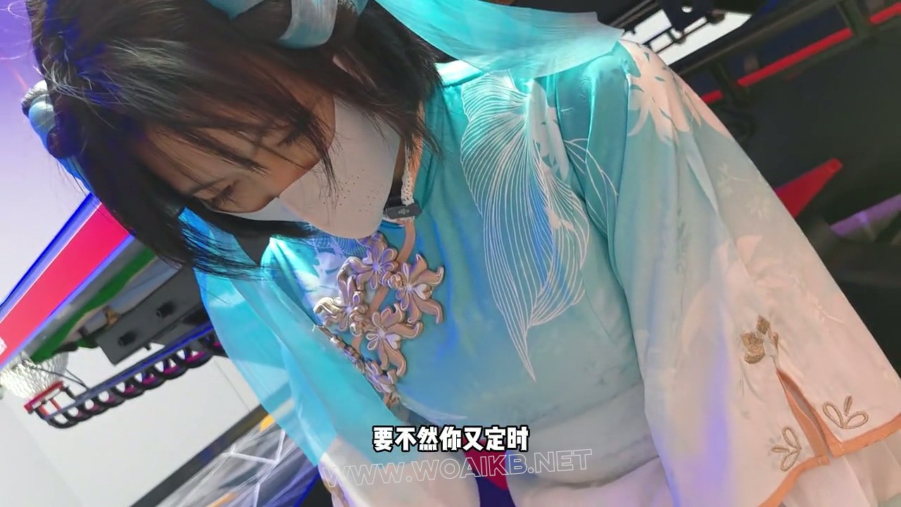 馨馨Cosplay西施出去玩,她非要再台球上碾压我一次,没办法只好让她穿着贝贝开着失控... 预览图 9