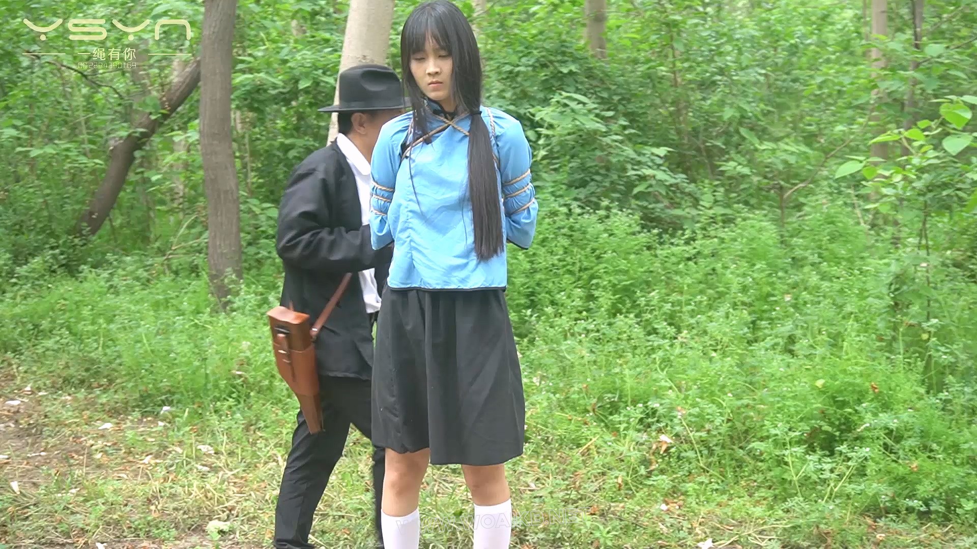 【五四芳魂】牢房里关押着五四装女孩被押进刑房骑木马老虎凳挠打脚心五花大绑刑场枪决 预览图 17